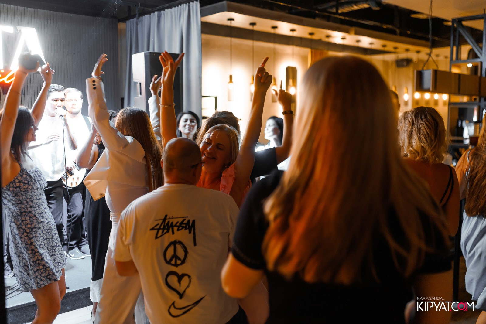 Пинта Bar & Grill в ТД «Алем». Кипятком Караганда