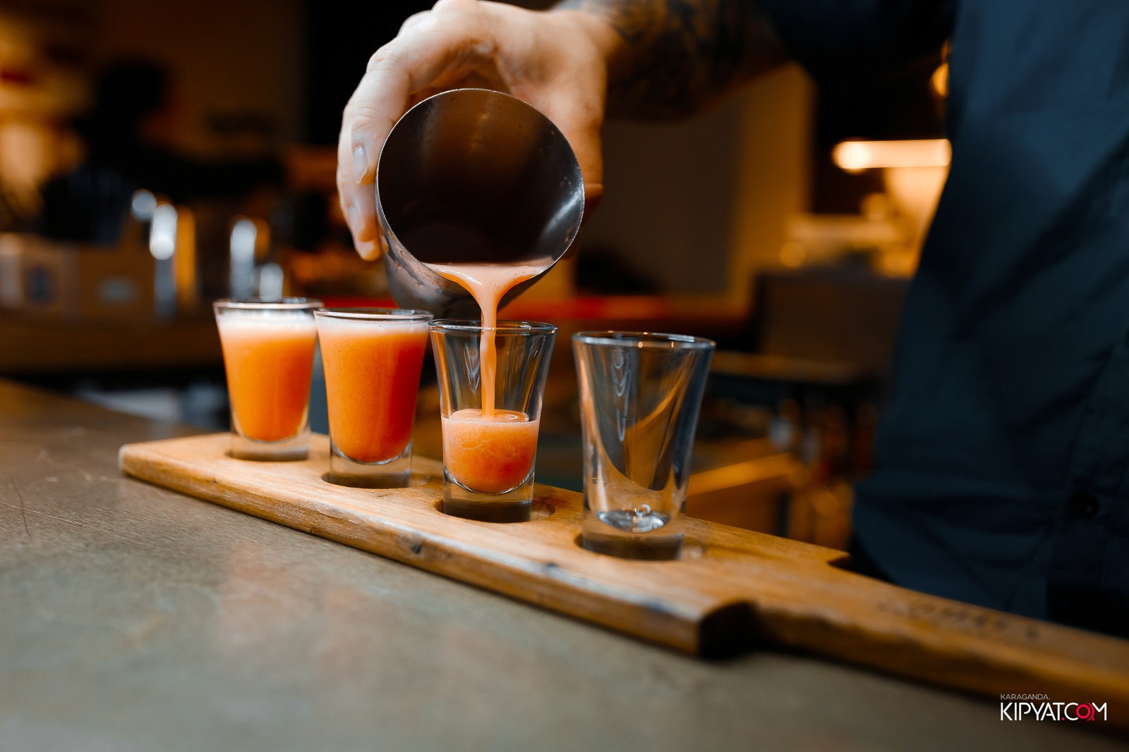 Пинта Bar & Grill в ТД «ЦУМ». Кипятком Караганда