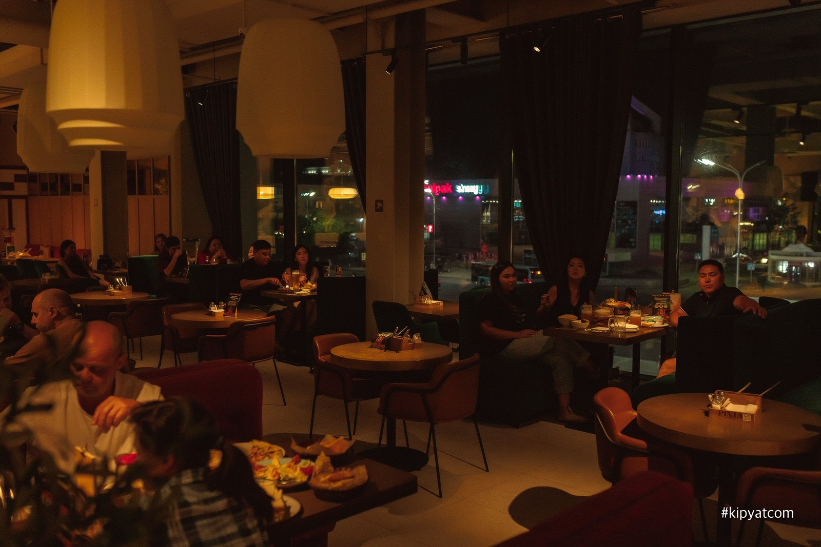 Пинта Bar & Grill в ТД «ЦУМ». Кипятком Караганда