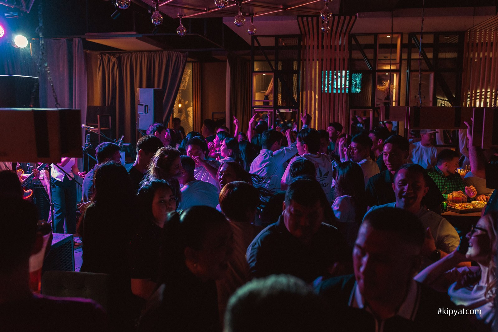 Пинта Bar & Grill на ул. Таттимбета. Кипятком Караганда