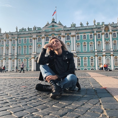 «Что стоит за портетом?» в Москве 18 мая