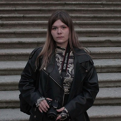 Участники клуба любителей фотографии