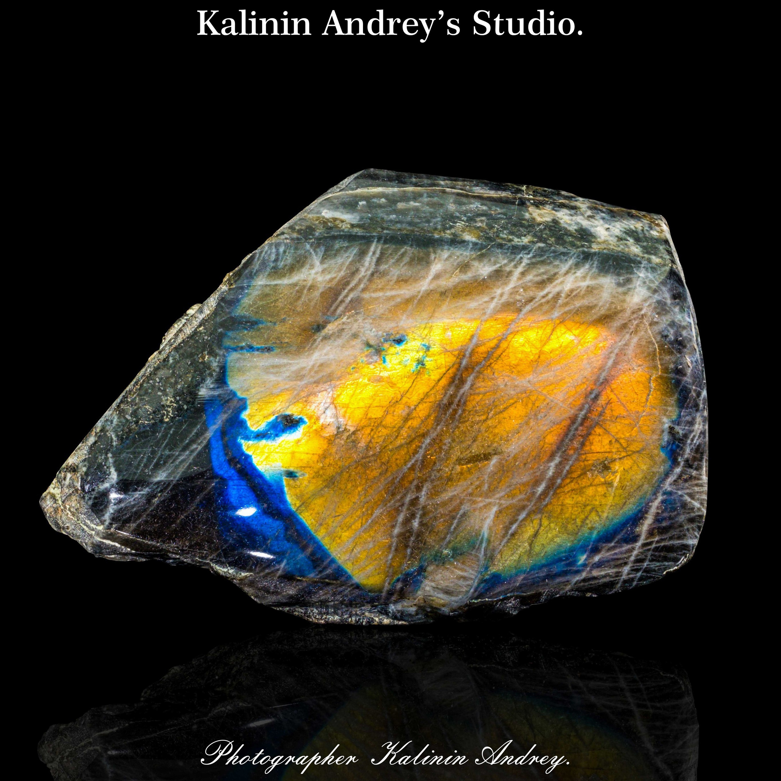 Высококачественная профессиональная фотосъёмка природных минералов максимальной детализацией  в Москве. Высококачественная профессиональная рекламная фотосъёмка ювелирных украшений, драгоценных камней в Москве. Обучение, консультация