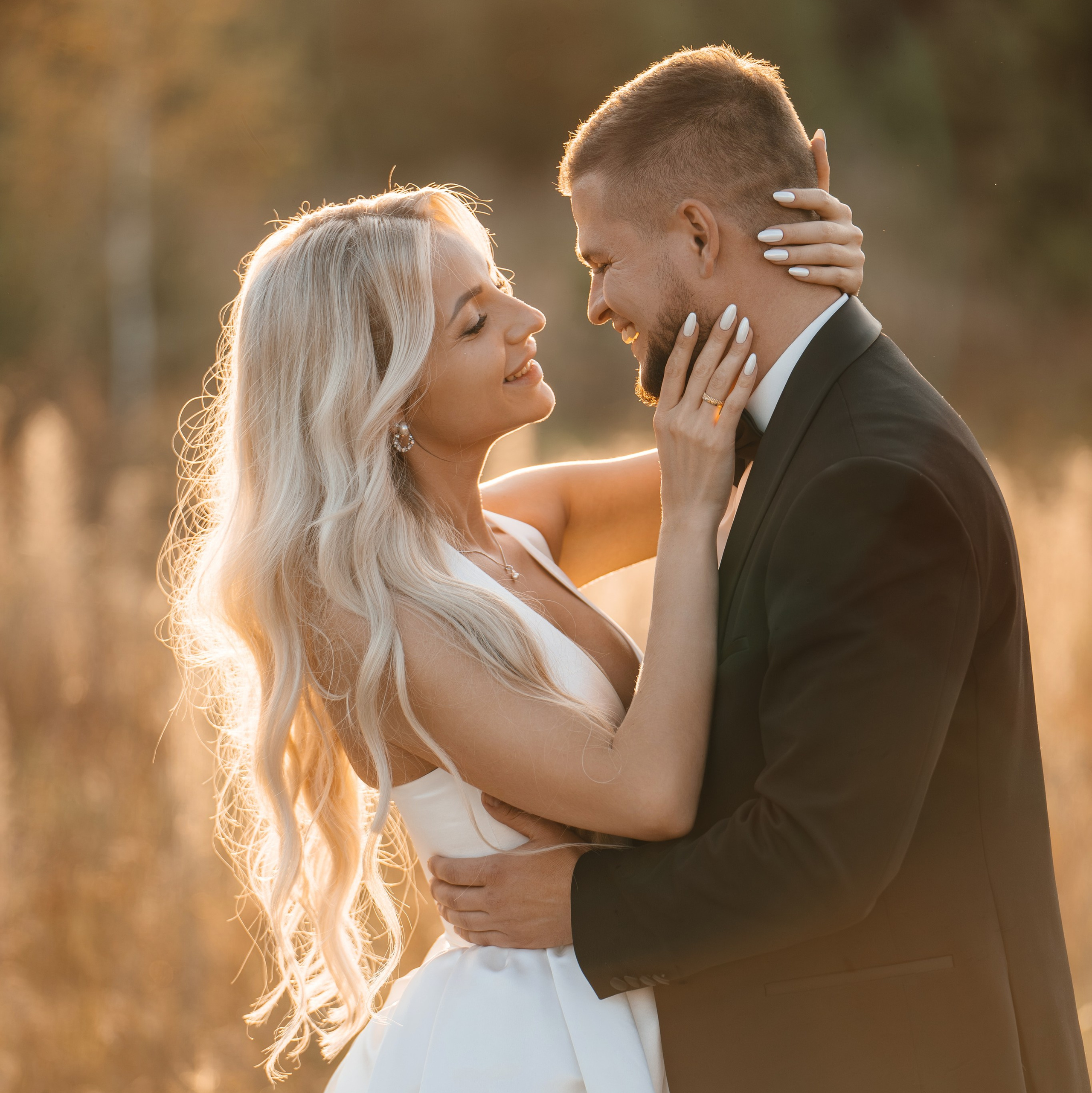 Молодожены фотосессия на природе