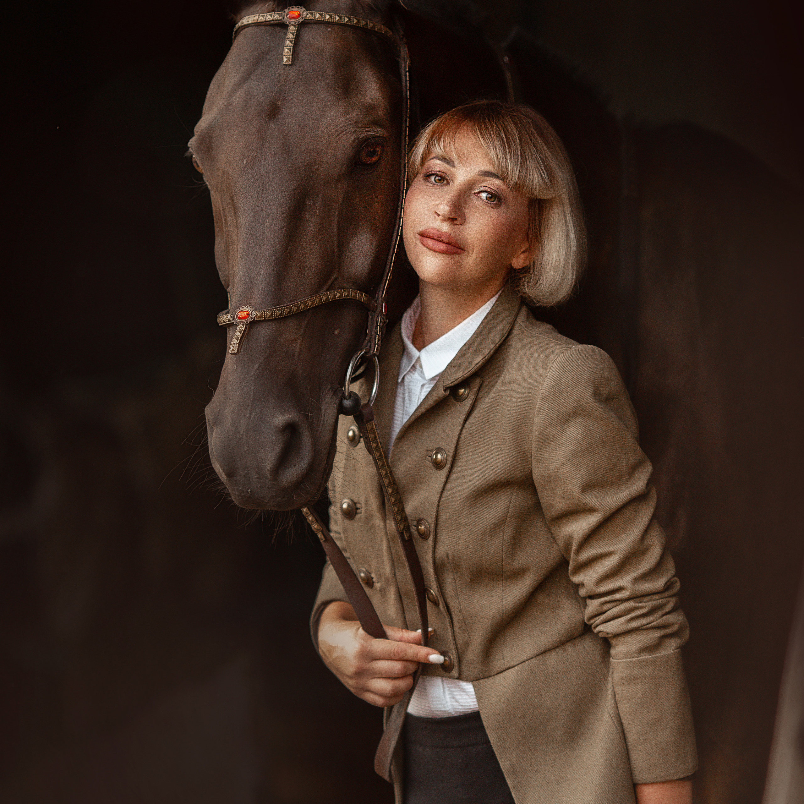 обучение верховой езде тюмень, фотосессии с лошадьми тюмень 