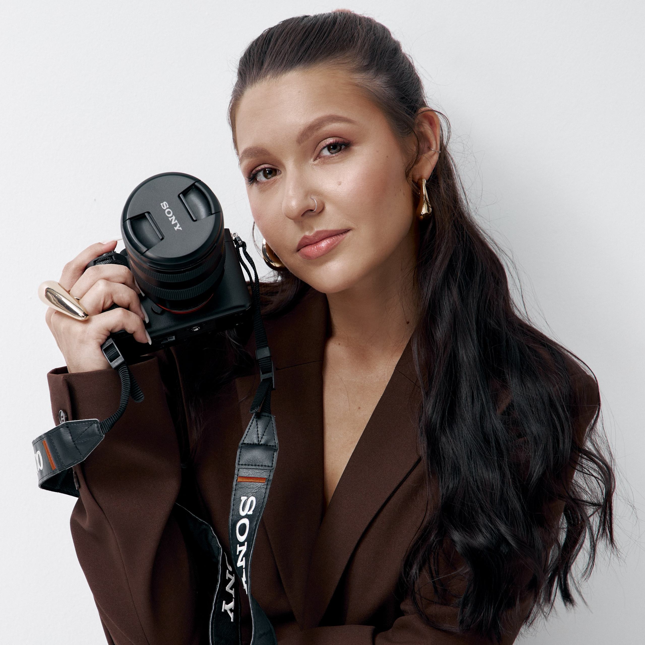 Контакты. Фотограф Иванич Дарья