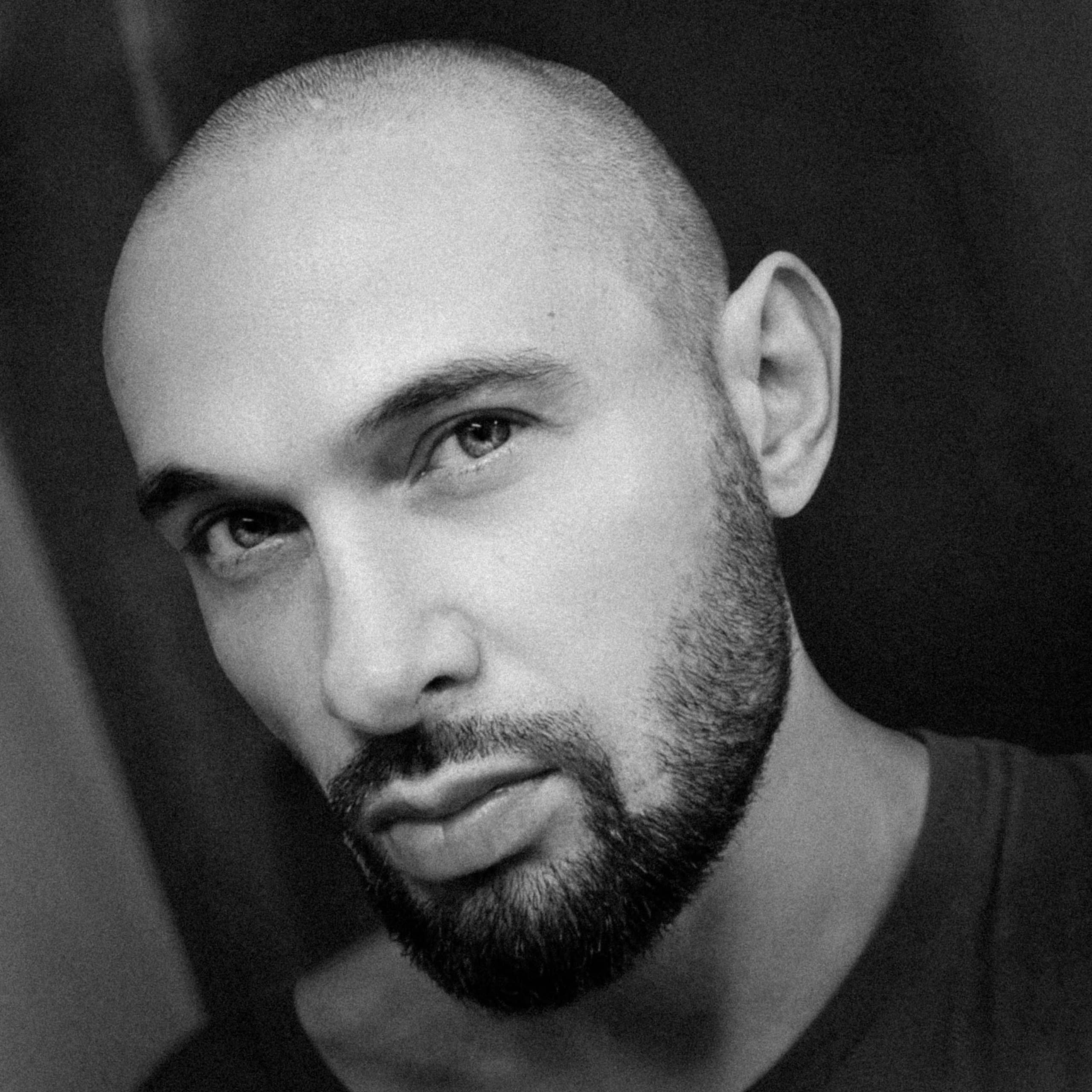 Фотограф, видеограф, оператор, клипмэйкер, ИИ -креатор, нейросети, Москва — Сочи