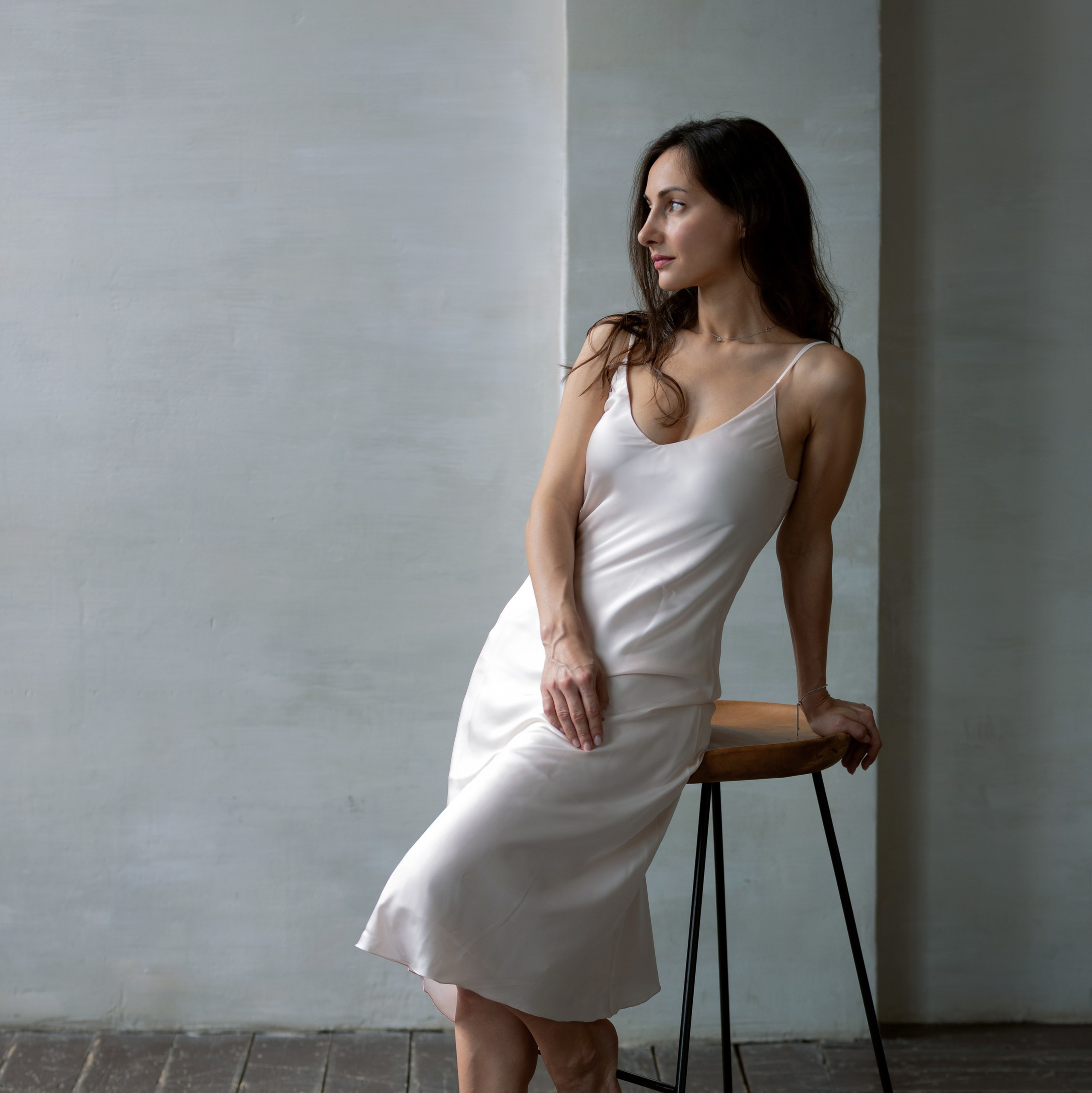 Индивидуальная съёмка с естественным светом — советы, как справиться со стеснением и раскрепоститься на фотосессии.