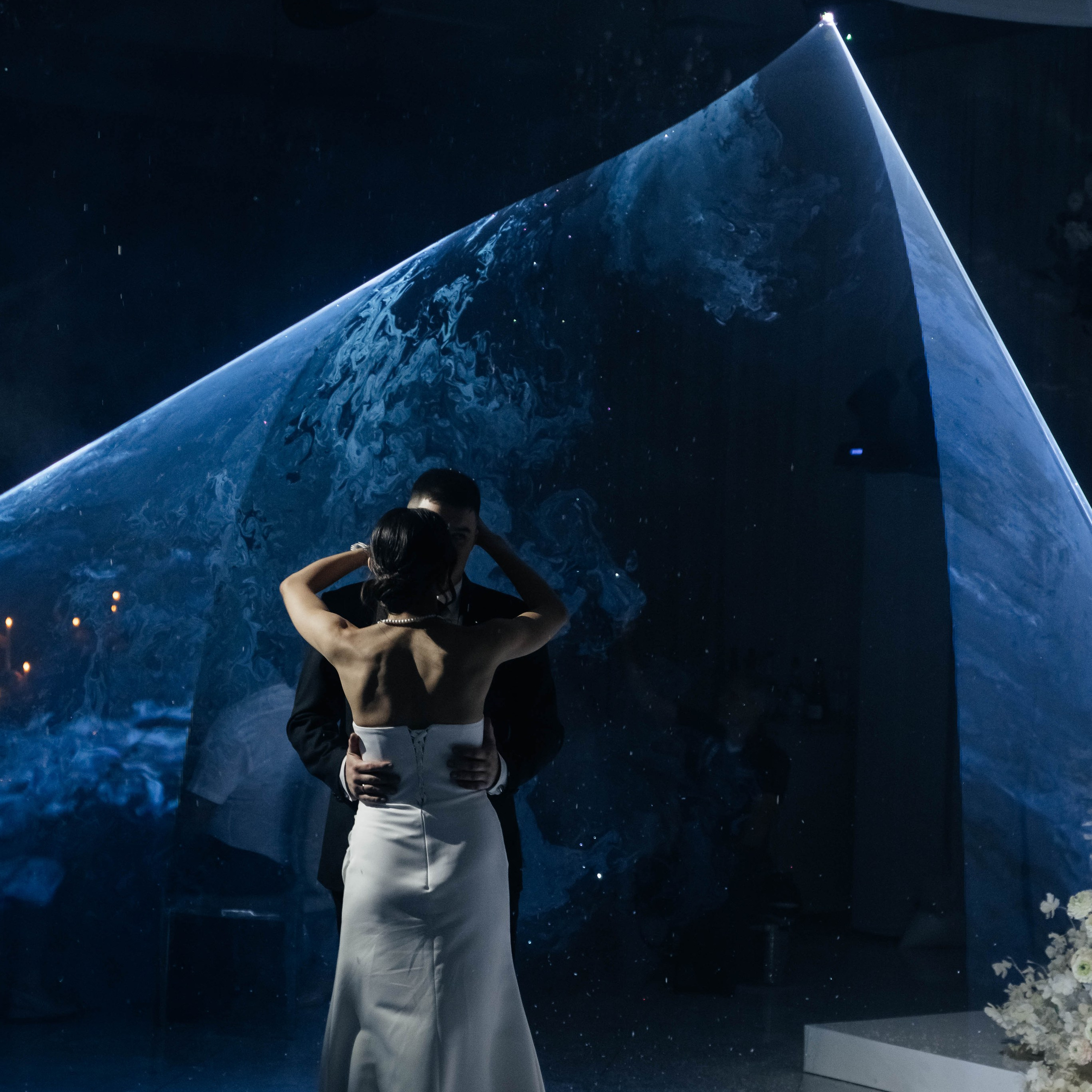 Эффектный свадебный финал в Ростове-на-Дону — организация NOVIKOVA EVENT DOM. Эффектный первый танец молодожёнов в Ростове-на-Дону — постановка и координация