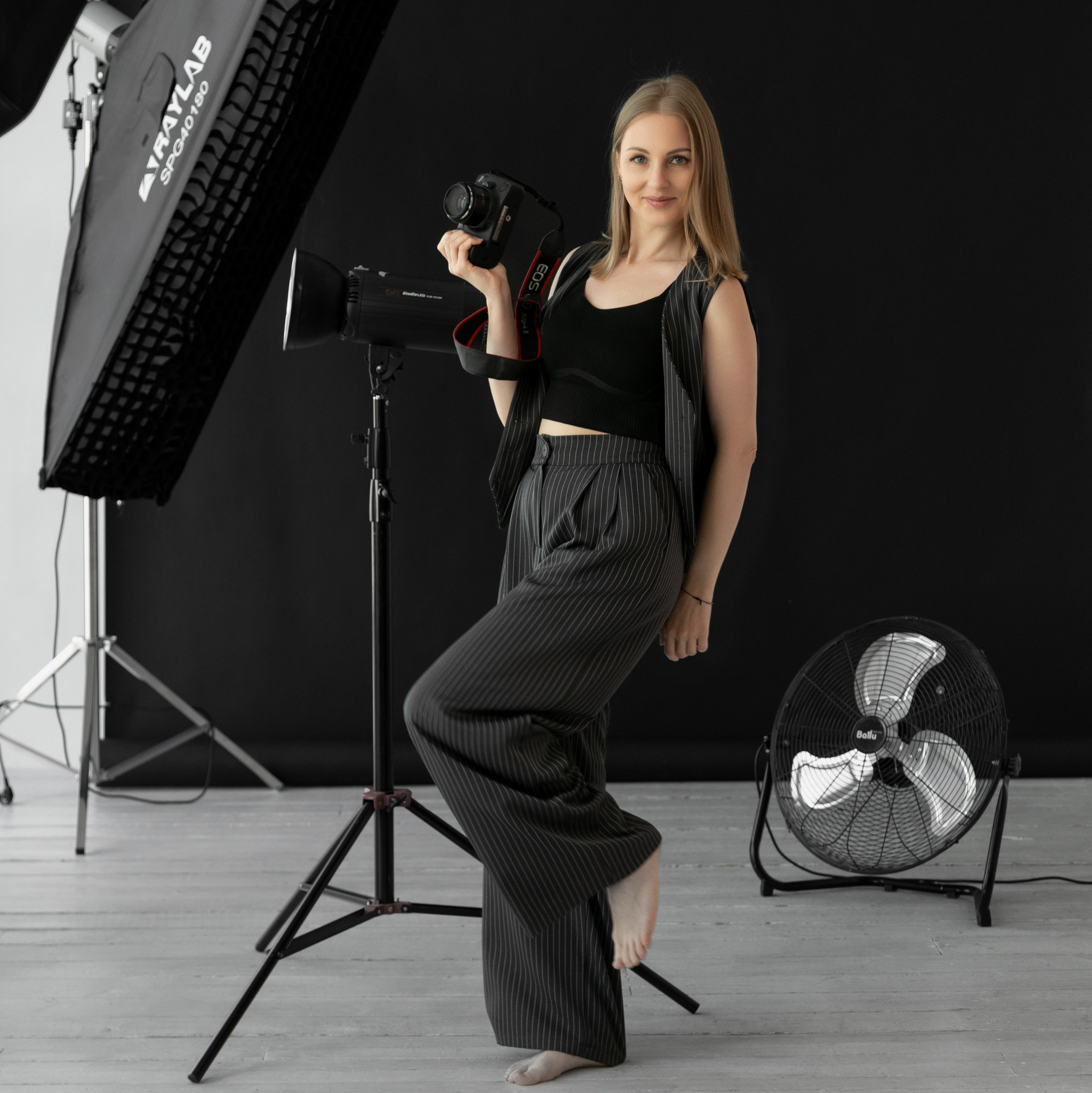 Контакты. Женский фотограф в Москве Рина Леонтьева