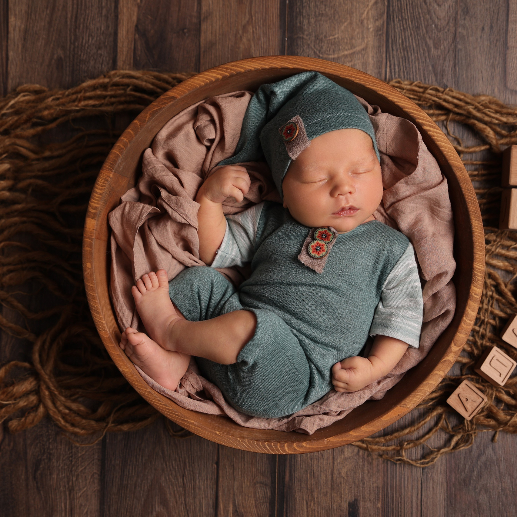 фотосессия новорожденных в Алматы