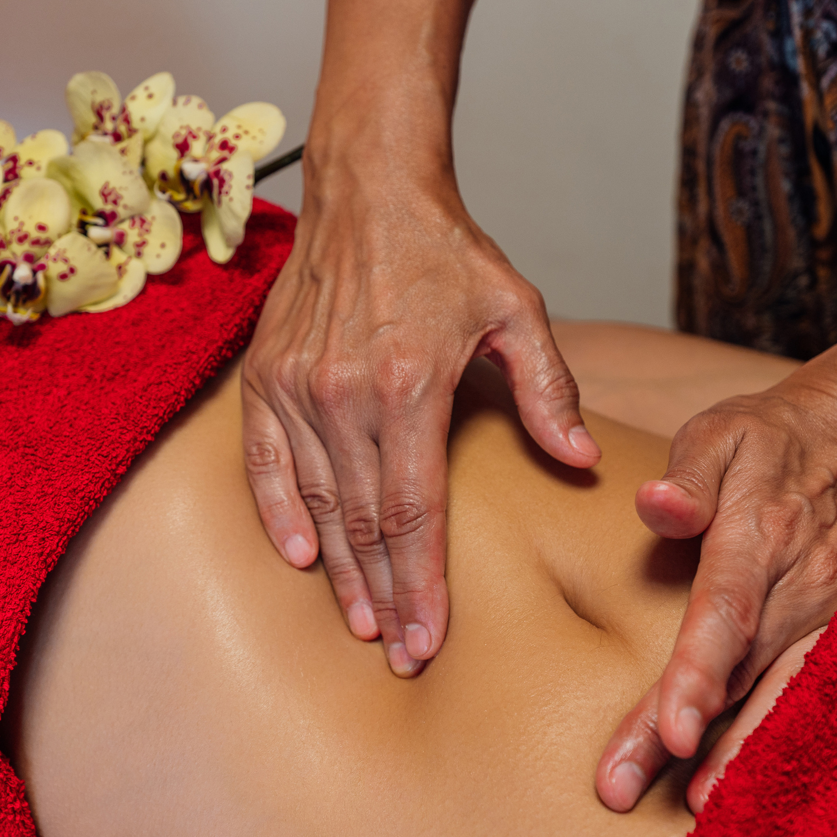 Массаж с проработками, массаж с проминаниями, аюрведа, глубокий массаж, расслабляющий массаж, глубокотканный, массаж в Сочи, аюрведический массаж, даосский массаж, масляный массаж, спортивный массаж, висцеральный, внутренних органов, Ци-Нэйцзан, Ци-Нейцзан, Ци Ней-Цзан, Чи Ней-Цзан, Широдара, Широдхара, Оджас, массаж лица, буккальный, гуаша, испанский, нейроседативный, кобидо, лимфодренаж, массаж живота, массаж внутренних органов