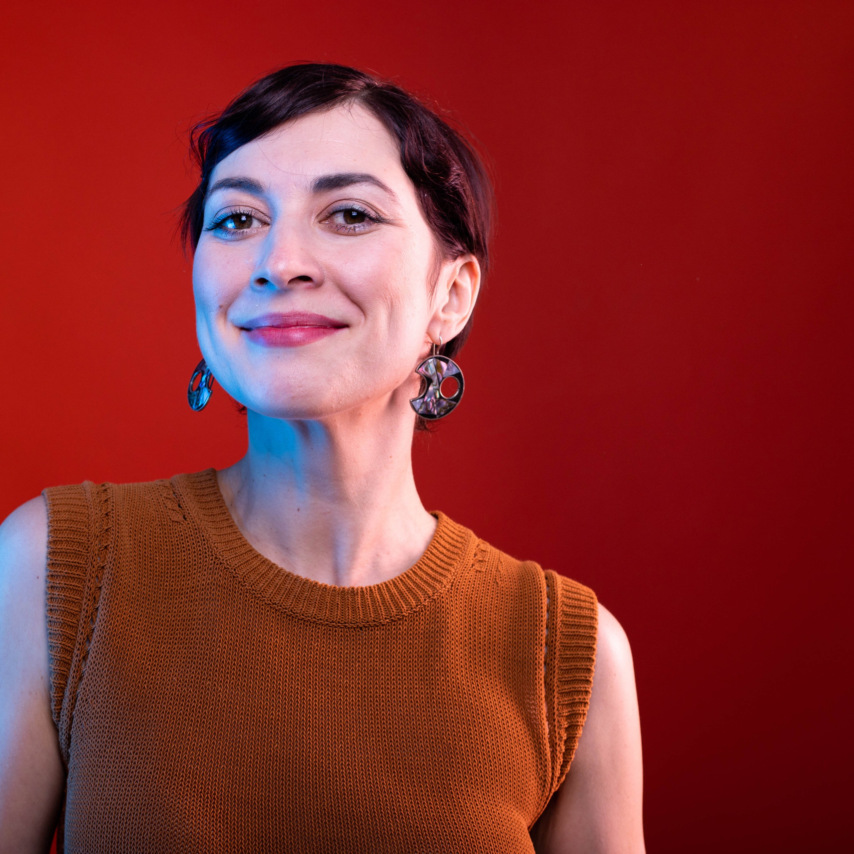 Контакты. К-КАДР — выпускные альбомы для детского сада, семейные фотографии, предметная и модельная съемка в СПб