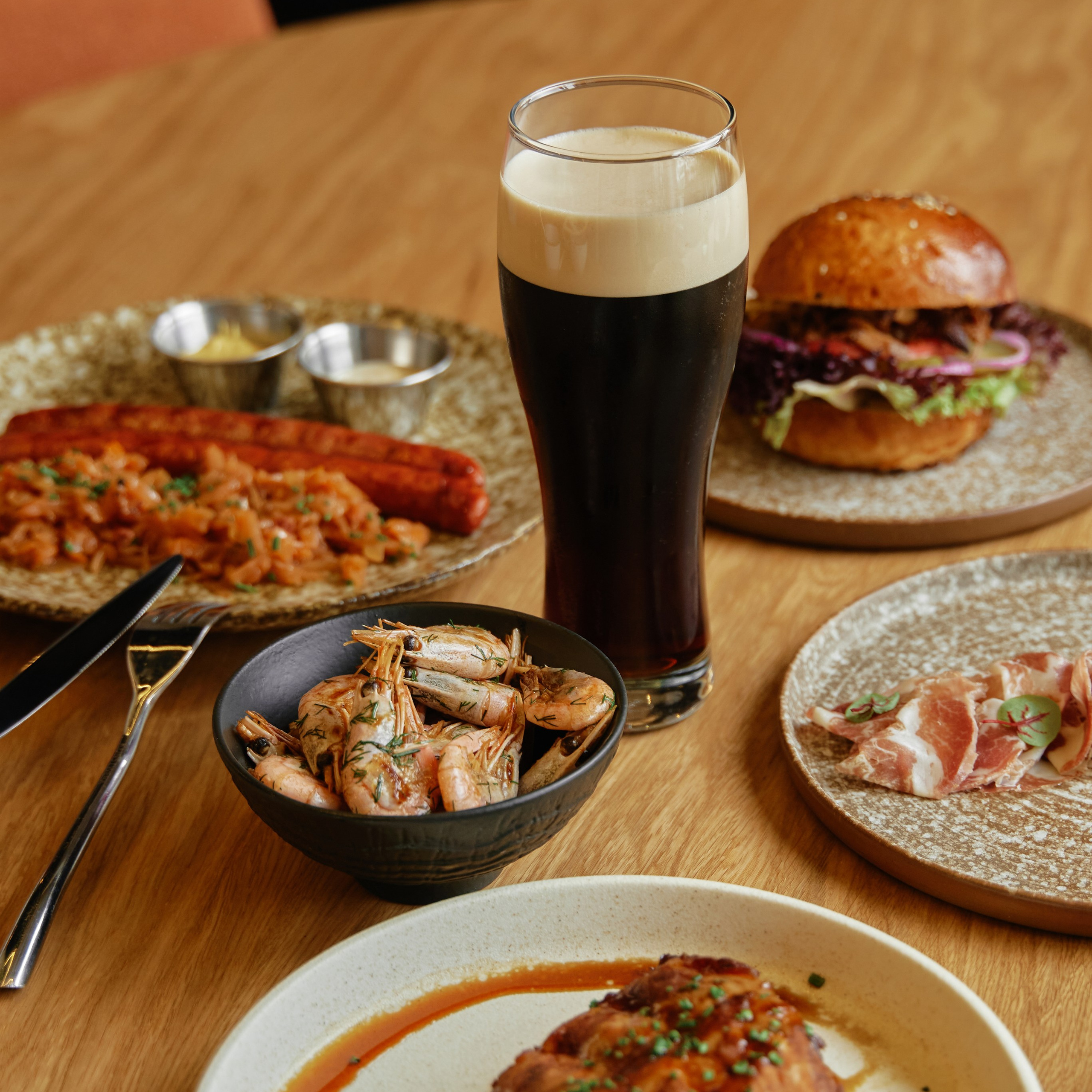 Контакты. Гриль-бар «В Угли»