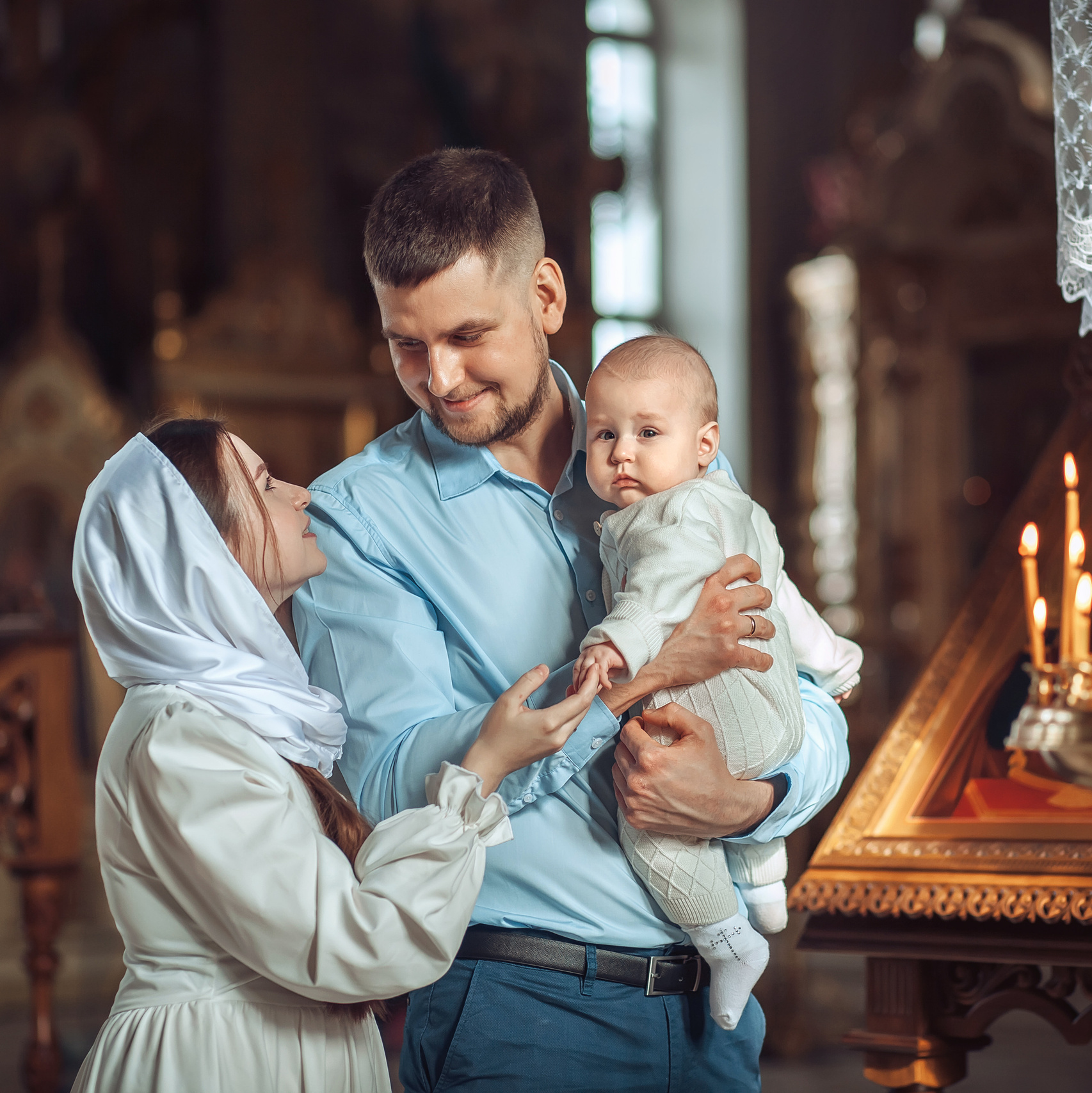 Как одеться на крещение ребенка?