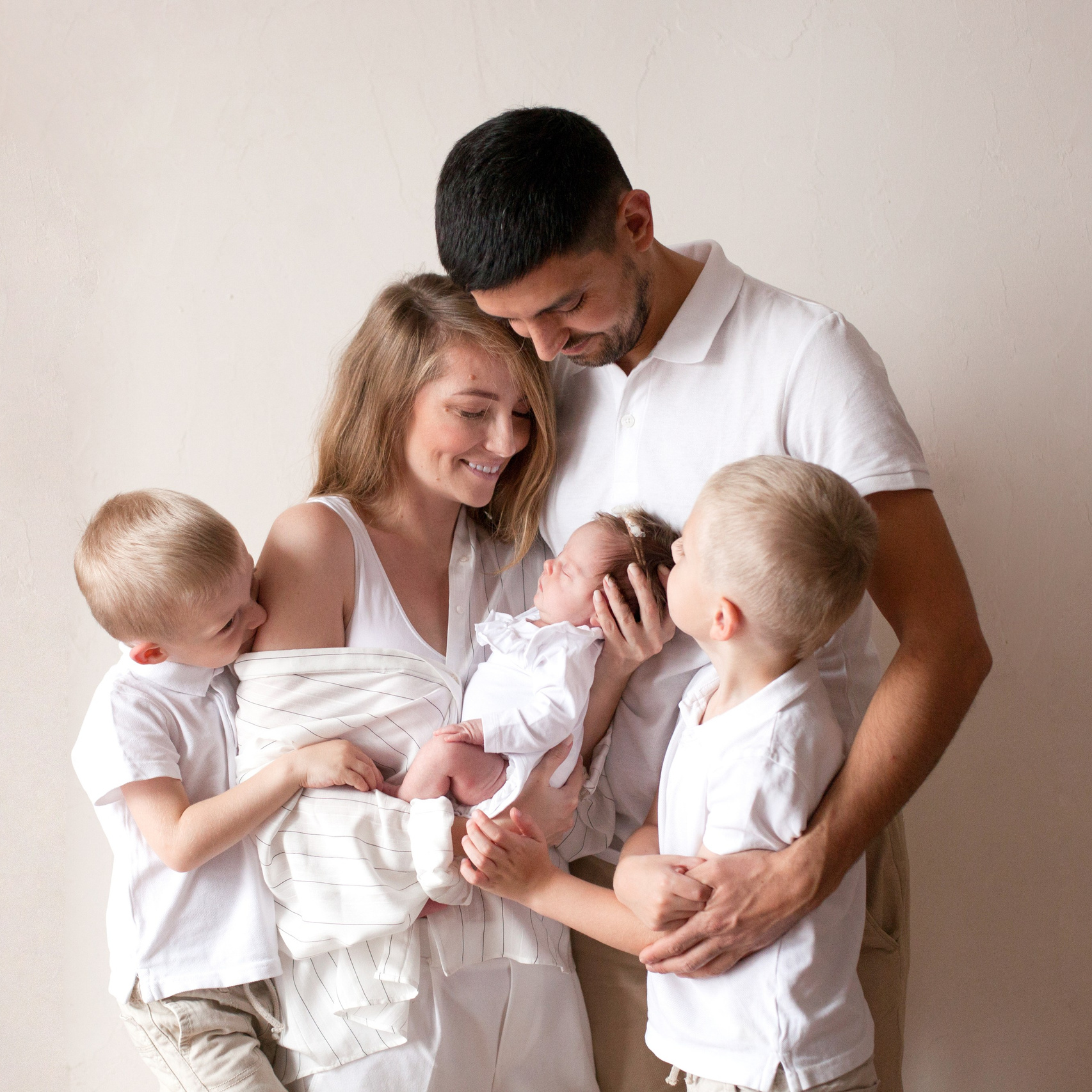 Услуги / Малыши до года. Фотограф новорожденных в Тюмени