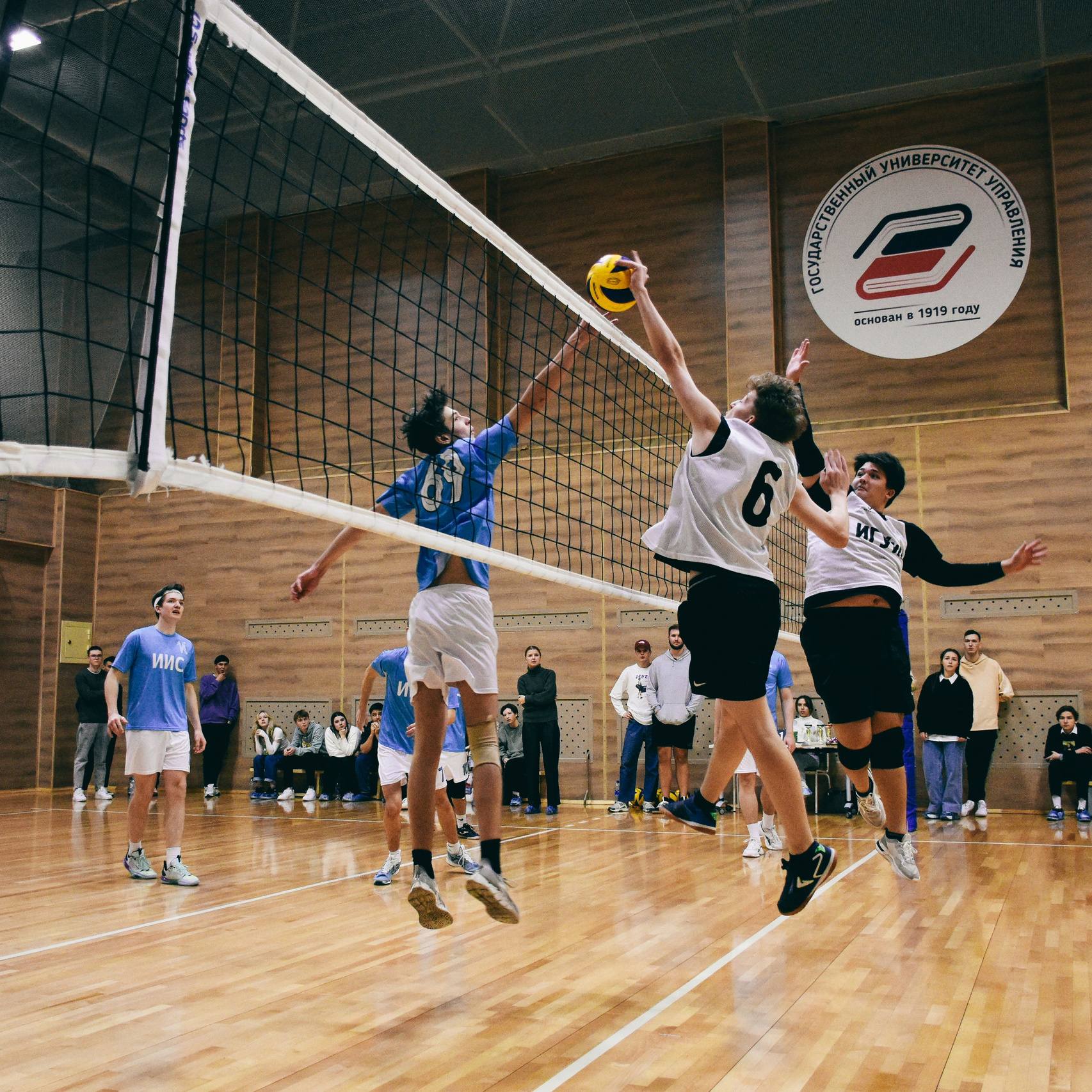 Фотограф в Москве. Индивидуальные и парные съёмки, мероприятия, промо-съёмки для артистов