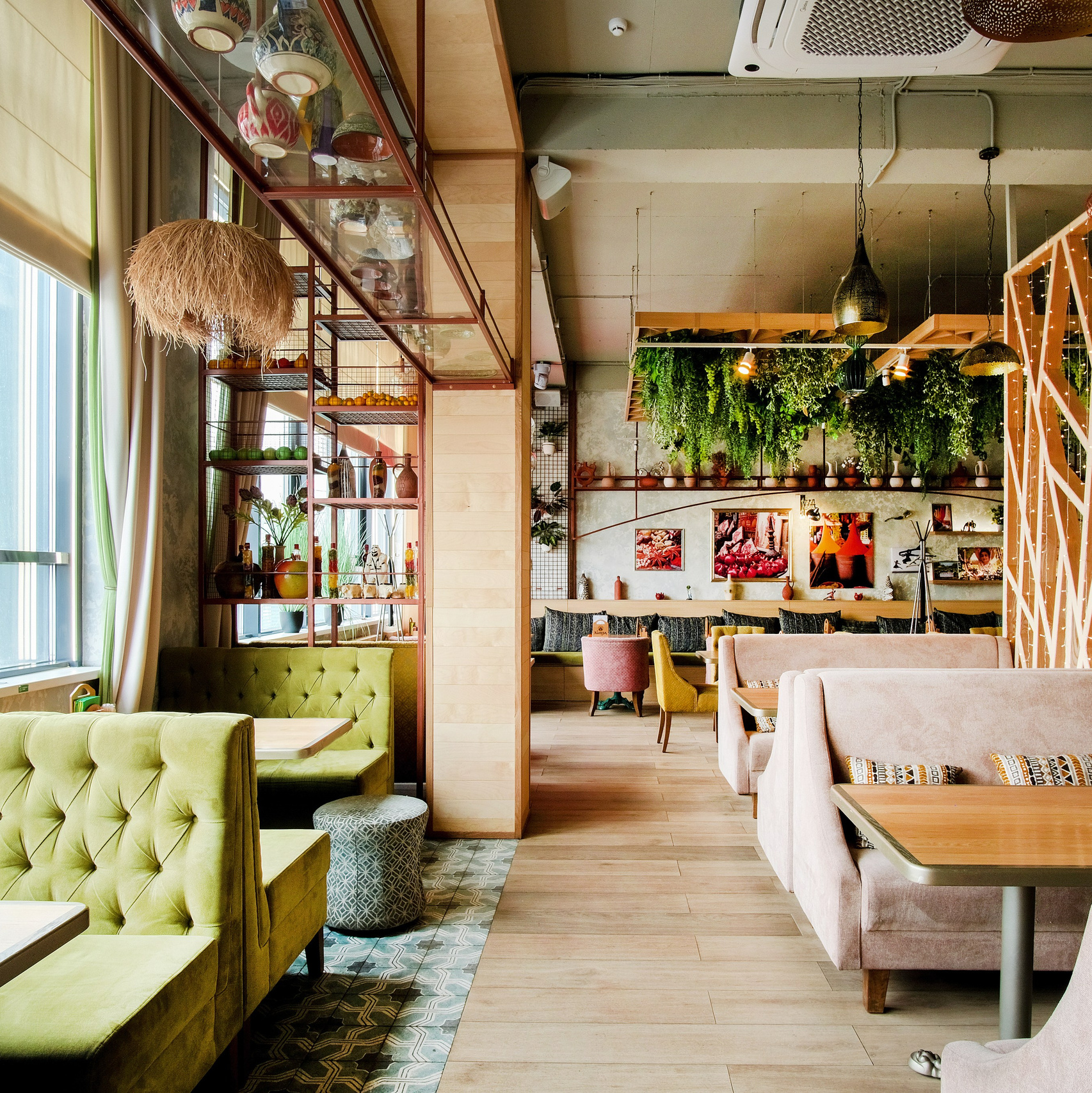 Фотография интерьера кафе