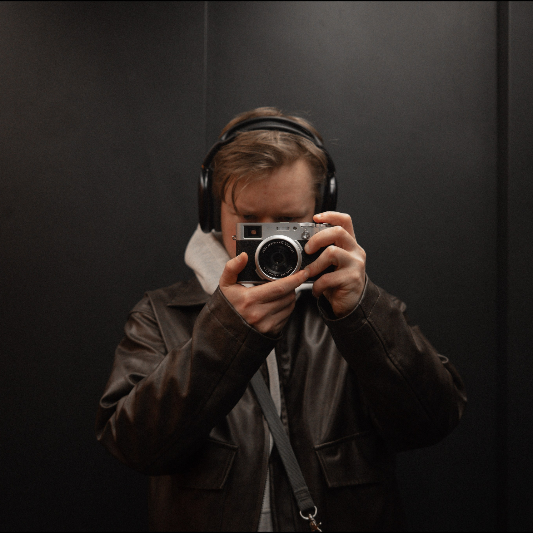 Услуги. Ведущие мероприятия 1+1