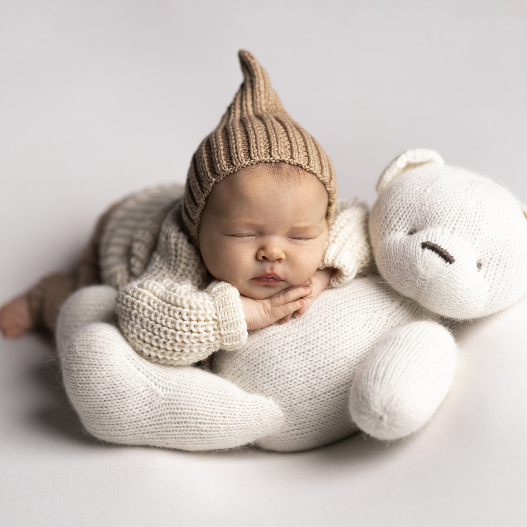 Стоимость. Фотограф новорожденных у вас дома