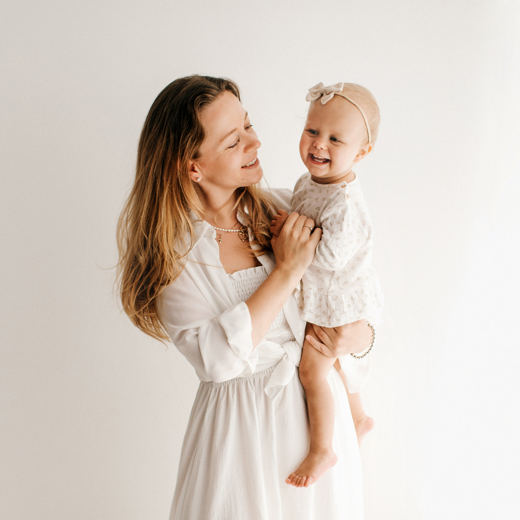 Контакты. Ольга Курдюмова, Фотограф новорожденных и деток до года в Москве