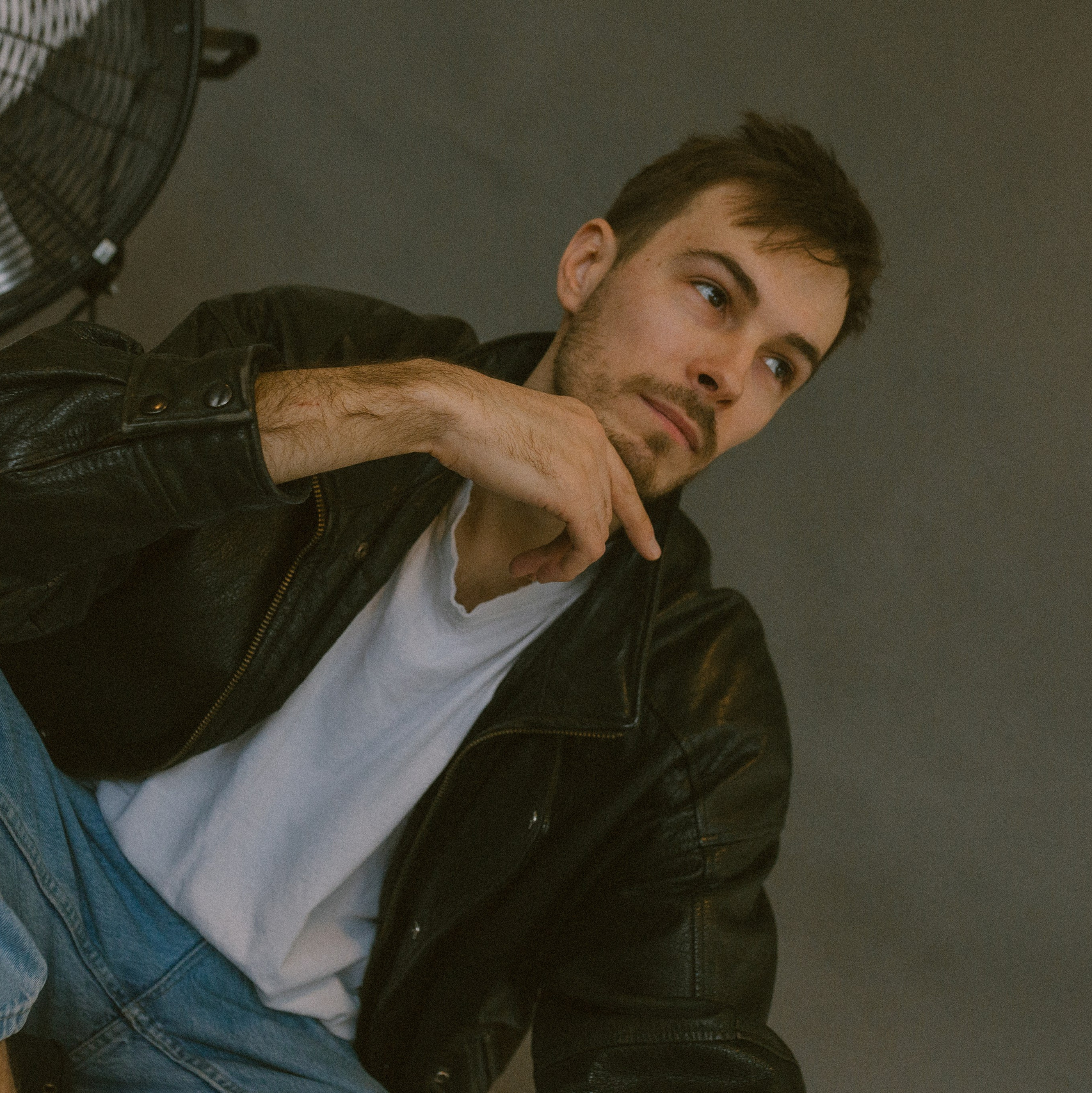 Контакты. Фотограф Артур