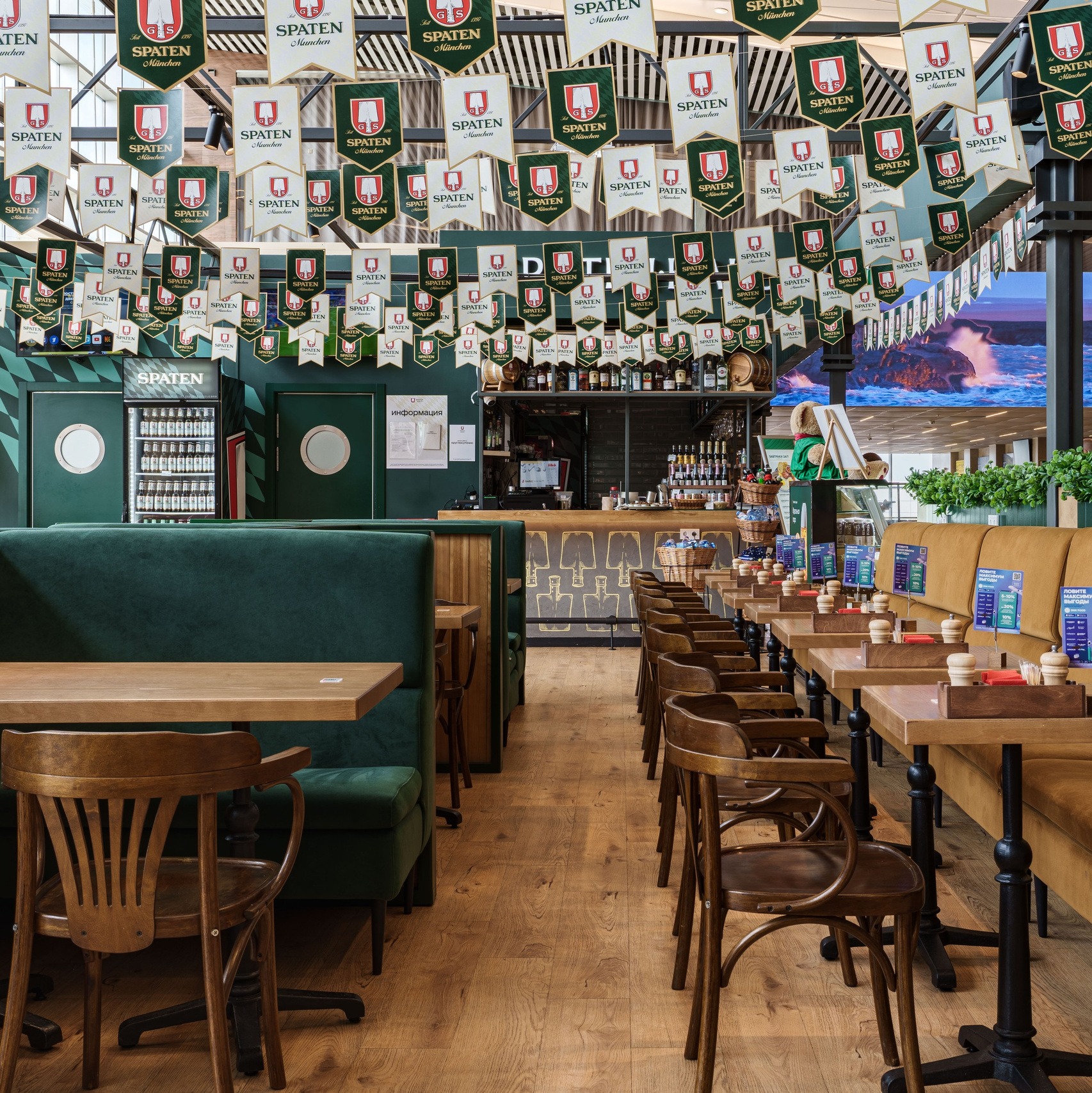 Автомобильная фотография Лексуса в городе Красноярске