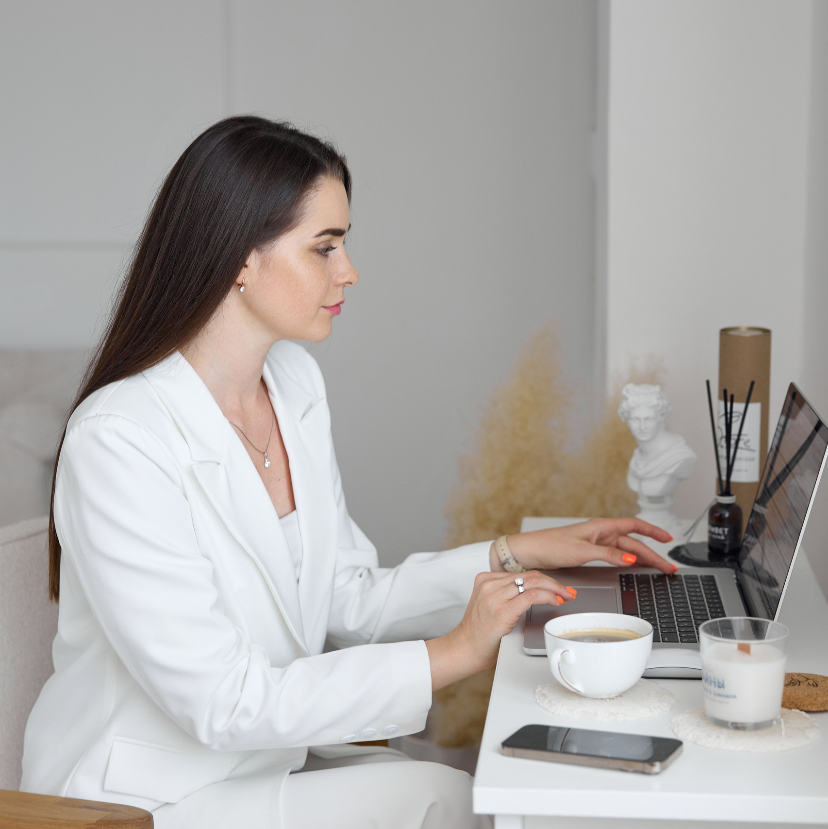 Контакты. Анжелика Пилипас