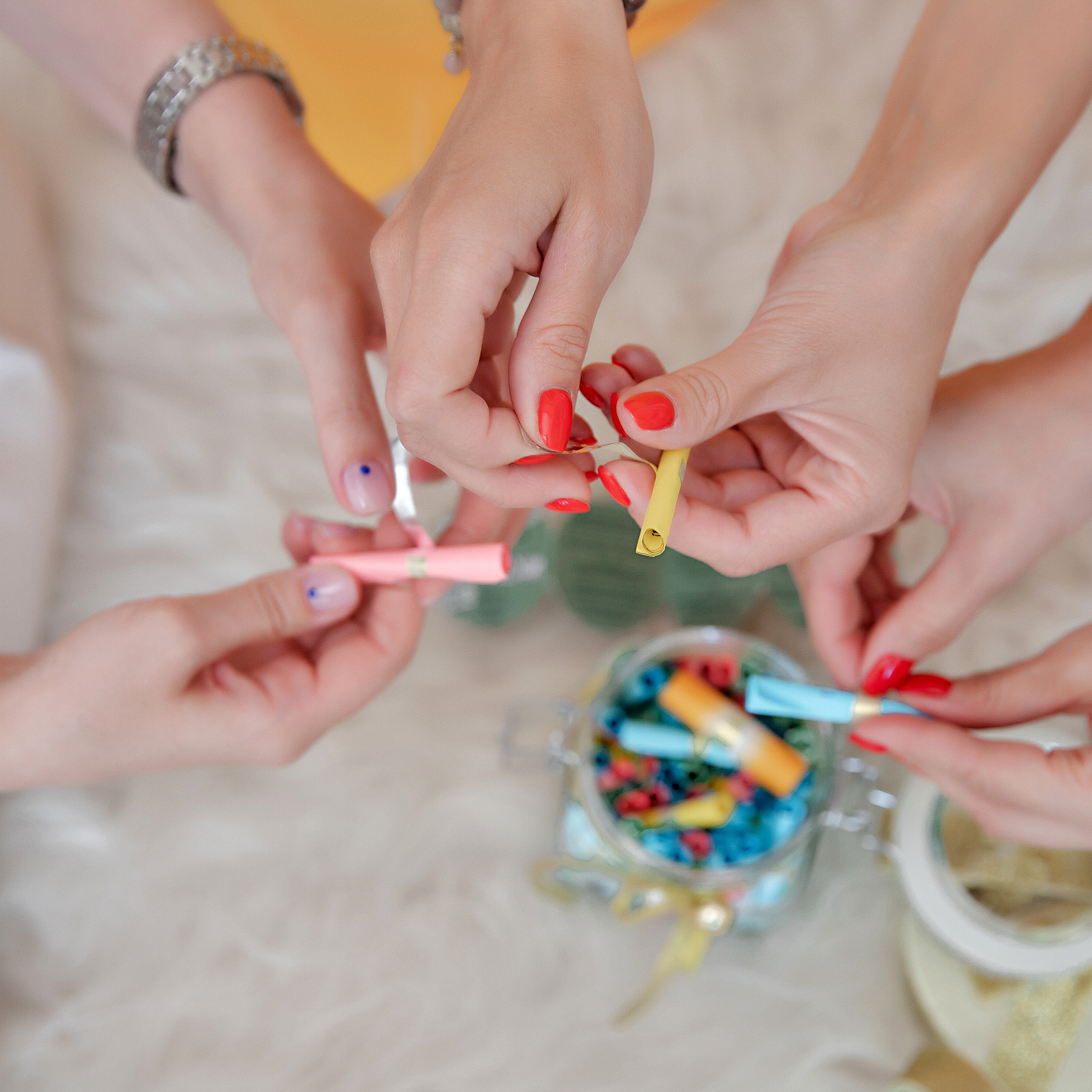 99 ЗАДАНИЙ ДЛЯ ТВОИХ ДРУЗЕЙ. Современные Выпускные Альбомы в Ростове-на-Дону