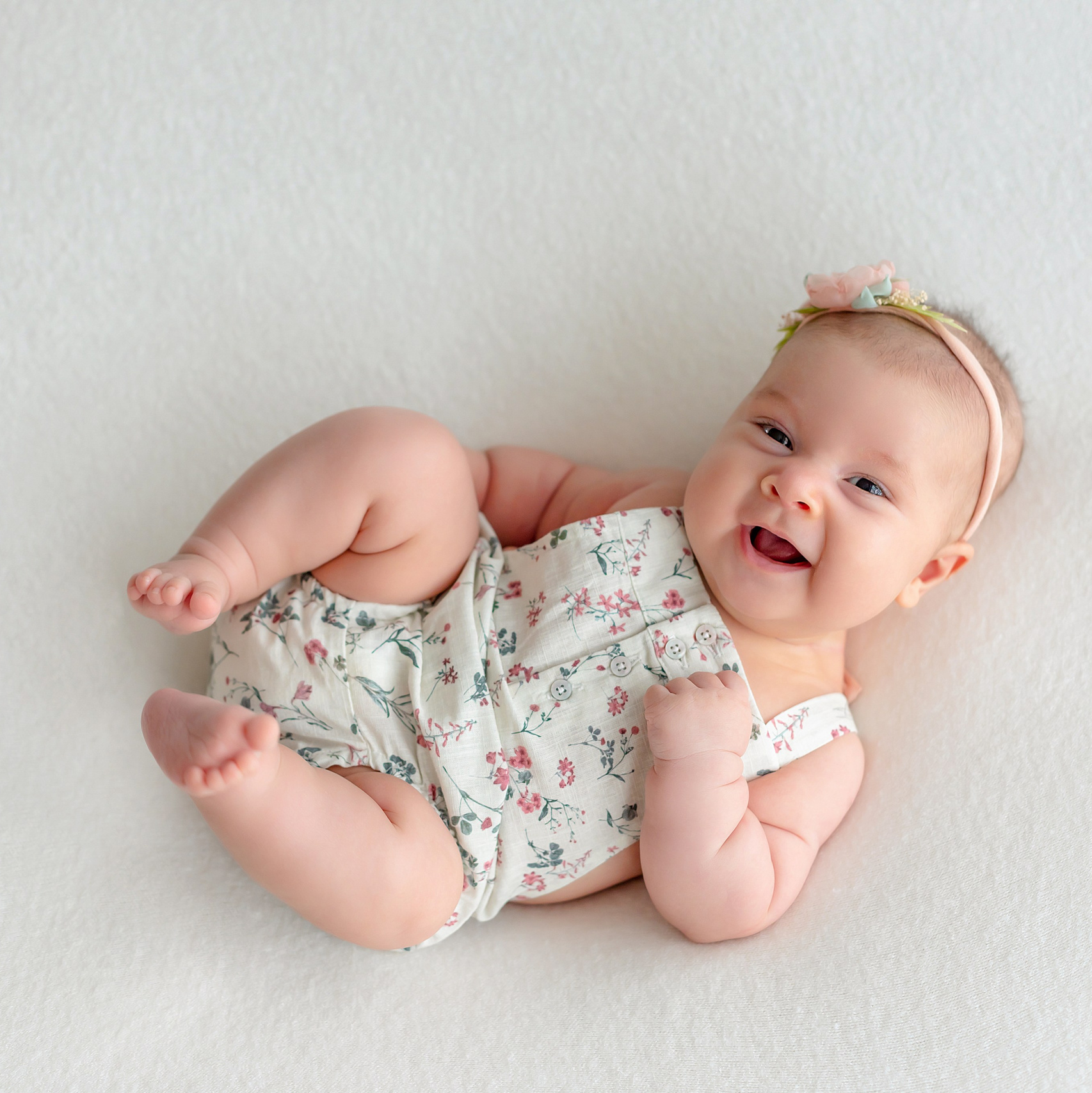 Услуги / Малыши до года. Фотограф новорожденных в Тюмени