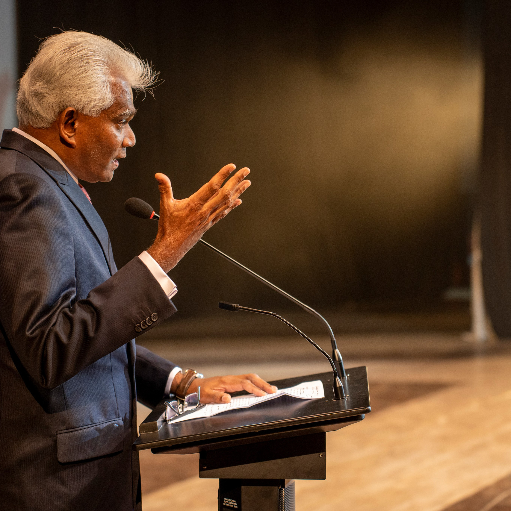 Услуги. Фотограф-видеограф. Предметные, портретные и репортажные съемки