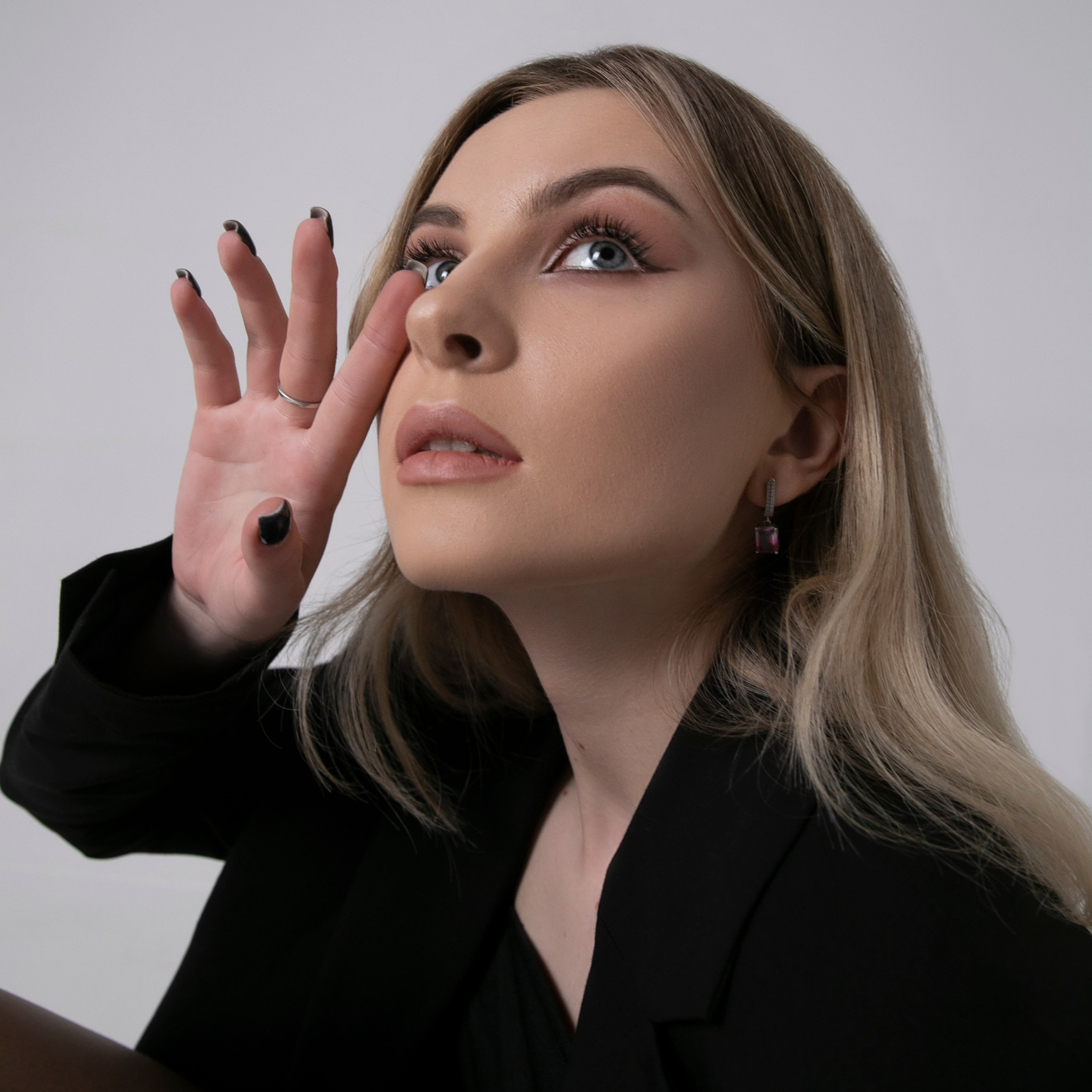 Контакты. Фотограф в Санкт-Петербурге, Москве Надежда Дёмина