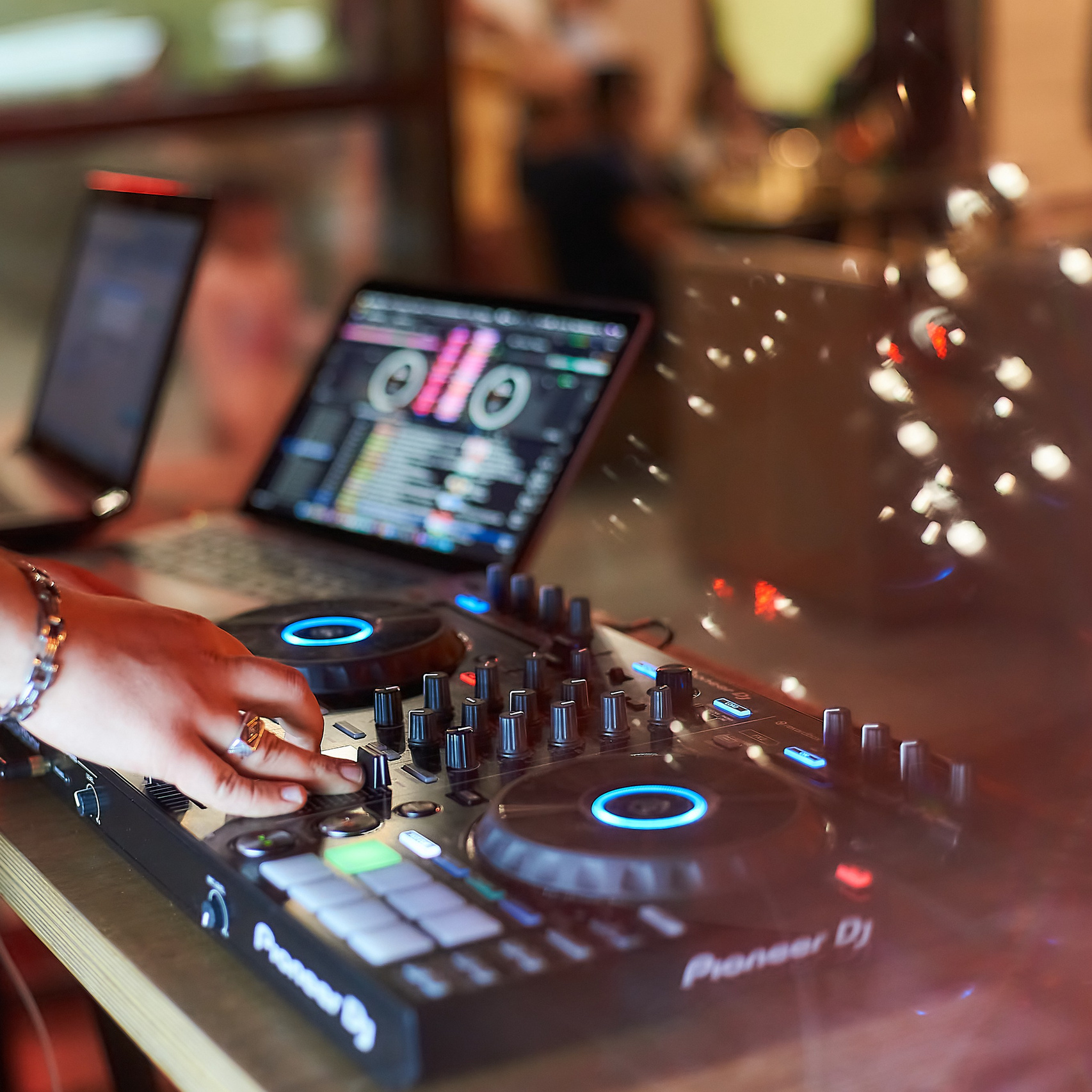 Репортажный фотограф. Видеосъёмка мероприятий. Фотограф и видеограф в Екатеринбурге