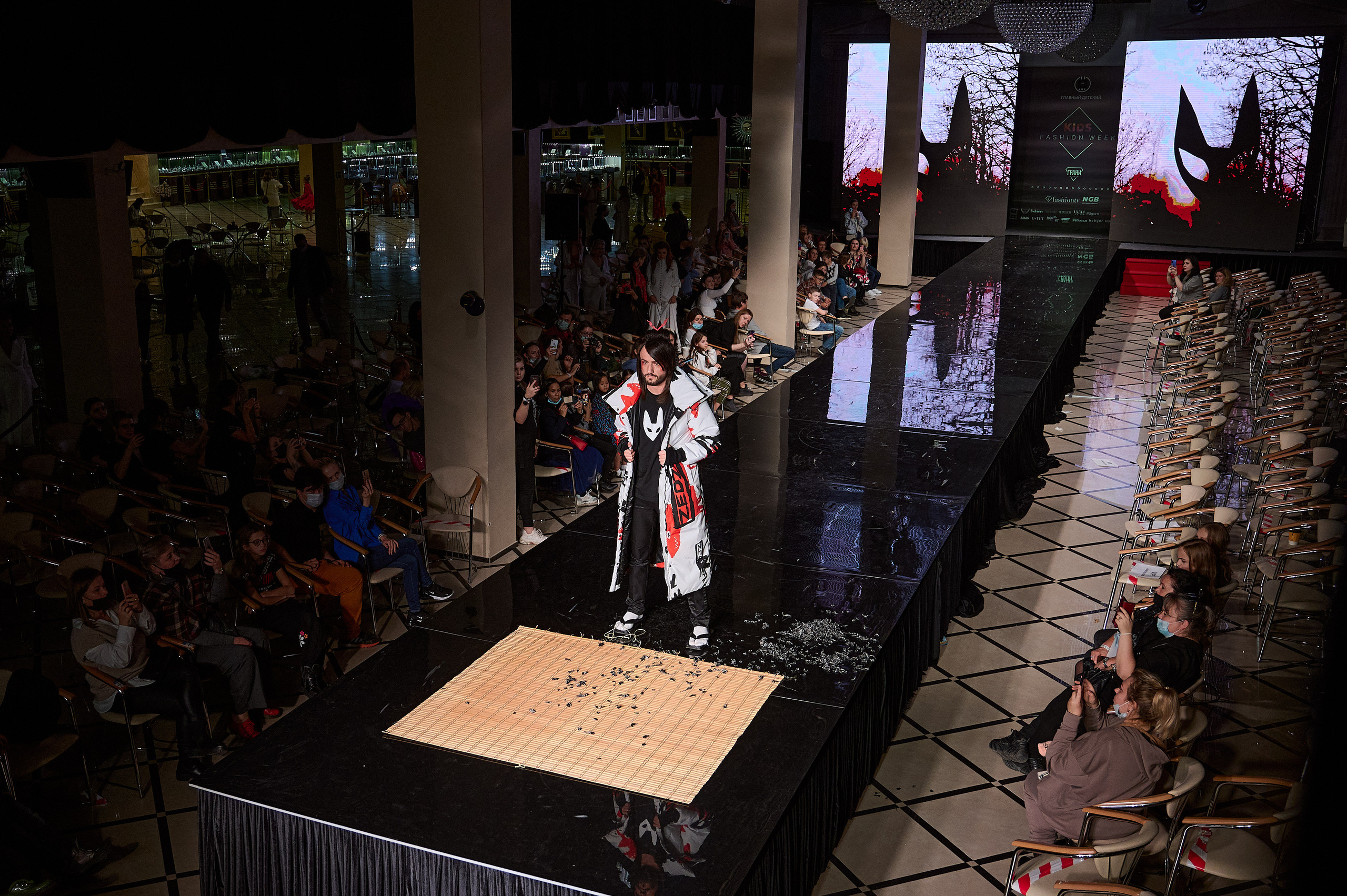 KIDS FASHION WEEK: главный детский подиум и осенние краски. Фотограф в Москве Елена Брюханова