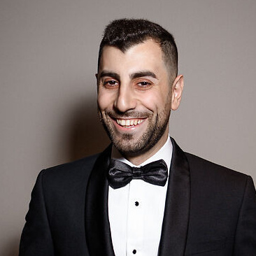 Ведущий Гера Адамян