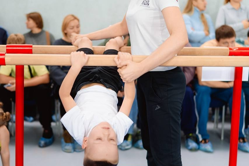 Услуги. Студия акробатики и развивающей гимнастики «Acrostars»