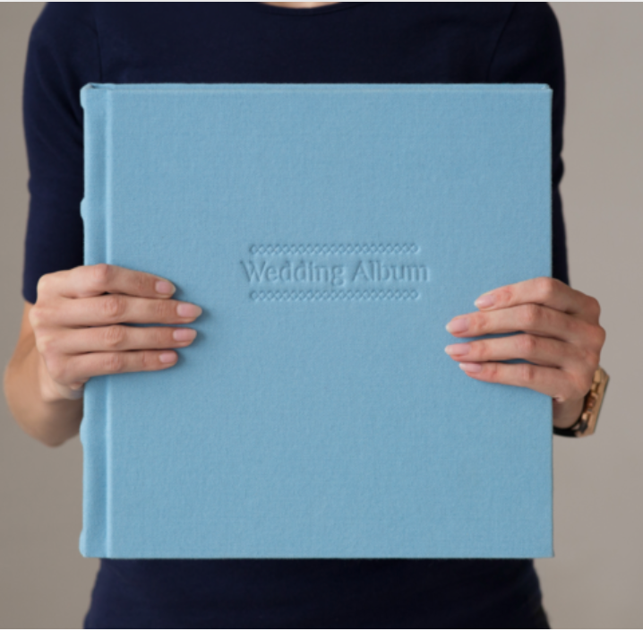 Кк, Обложка с тиснением, техн. Фотограф Ольга Молева