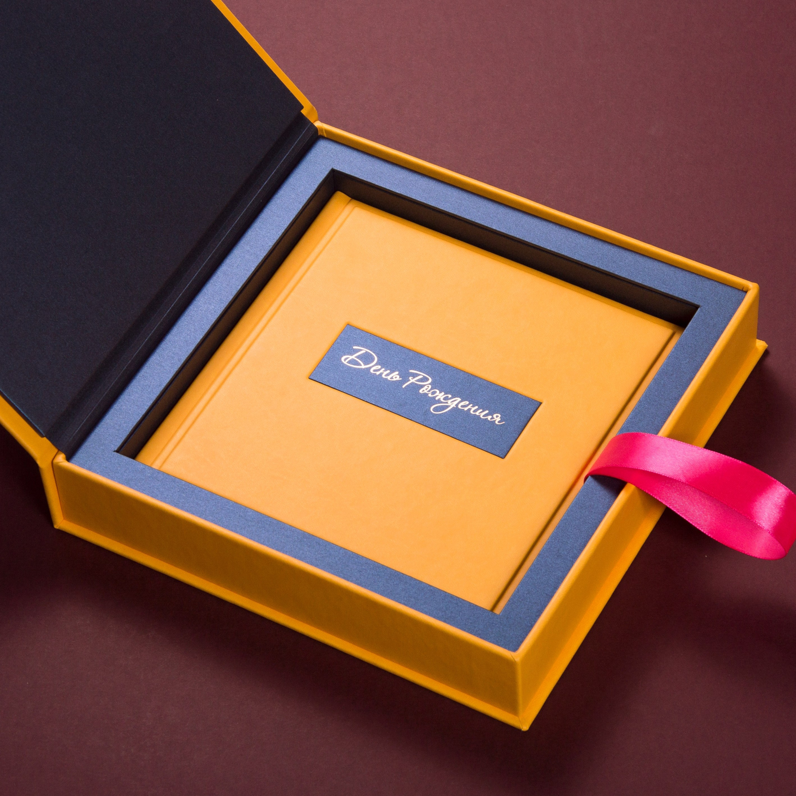 Вставка. Изготовление фотокниг в Москве. Доставка фотокниг в другие города