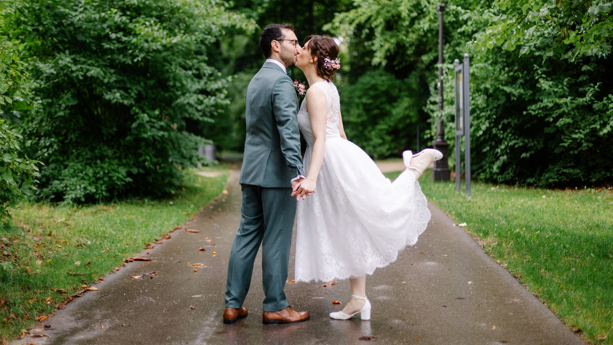 Hochzeitsfotos im Schlosspark Ismaning – Standesamtliche Trauung im Schloss Ismaning. Fotografin in München Dasha Antipina