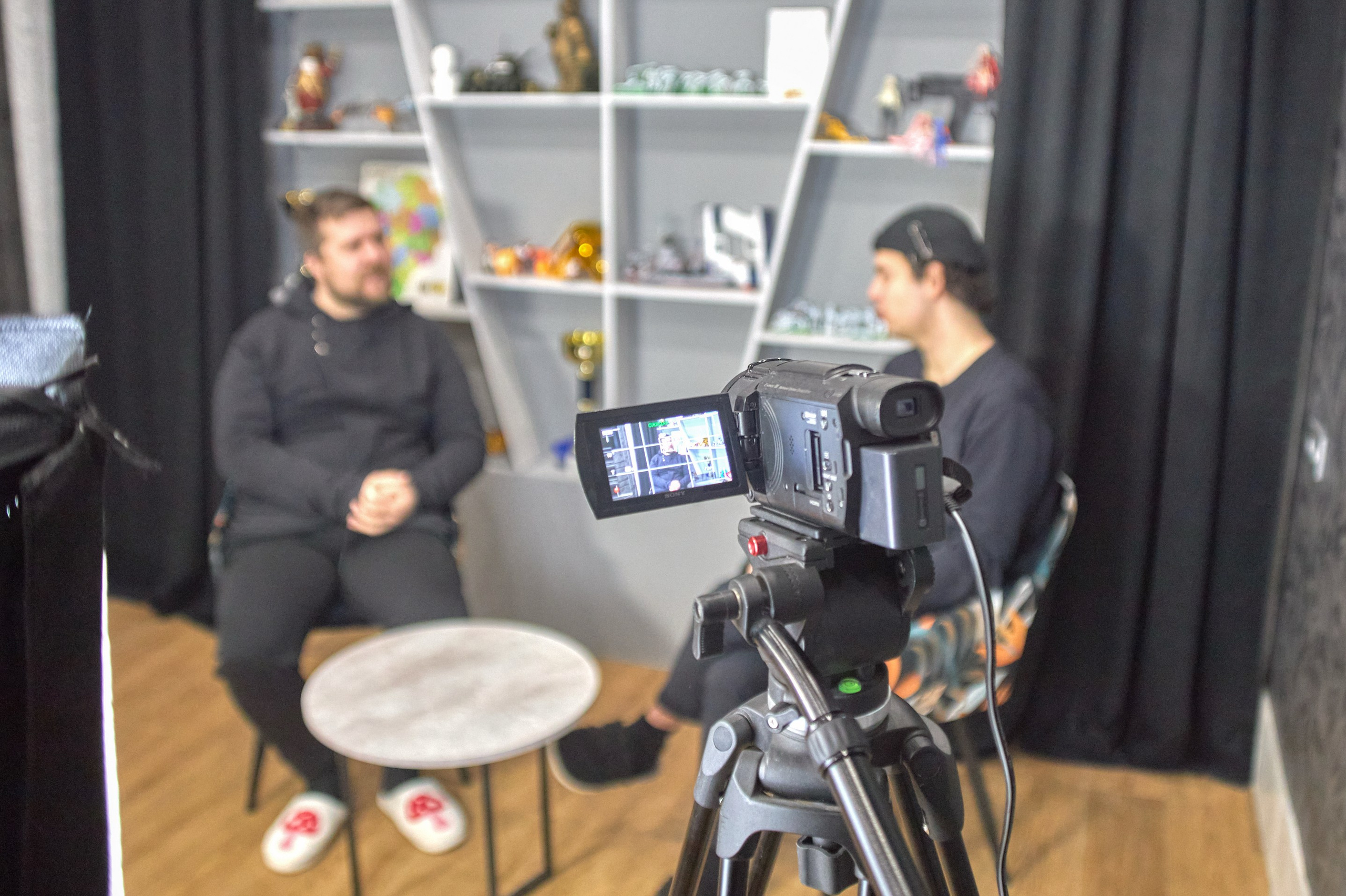 Услуги фото- и видеостудии в Ярославле | The One — полный спектр съёмки и монтажа. Фото и видеосъёмка в Ярославле | Студия The One — от 2500 ₽/час