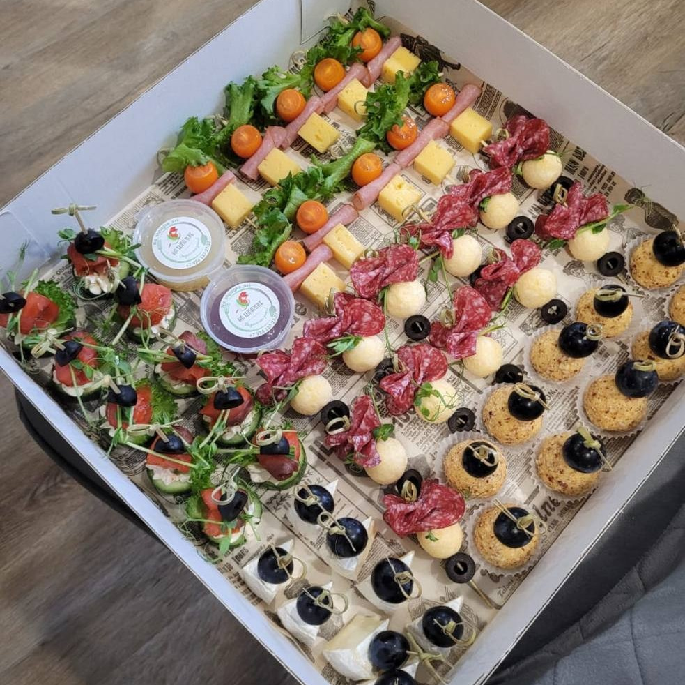 Меню. Кейтеринг, фуршеты, гастробоксы, авторские закуски в Уссурийске