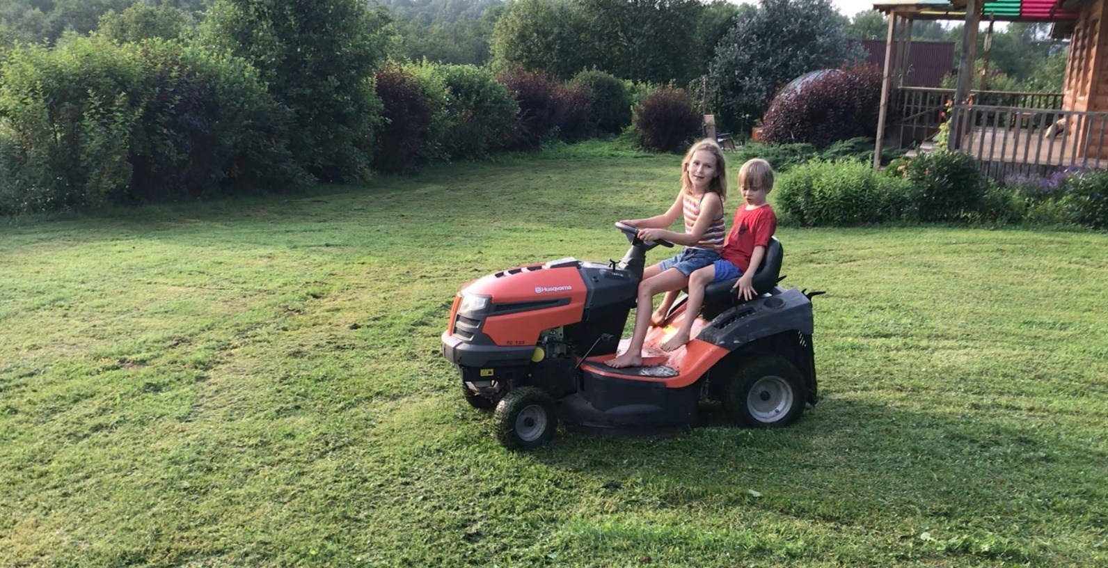 Дочка с внуками на экоферме. Эко отдых в Подмосковье в эко-отеле Марии Гиппенрейтер