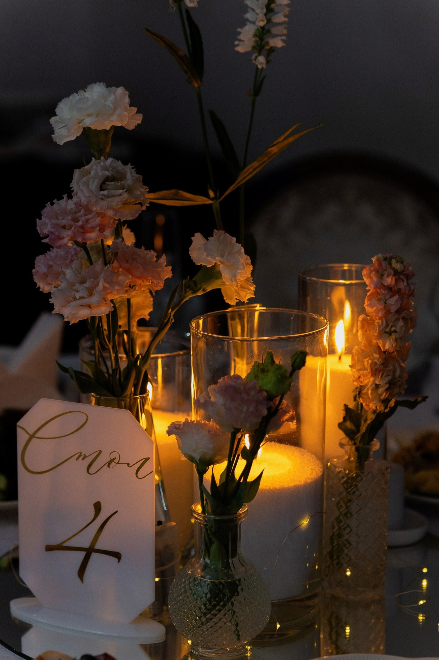 Оформление гостевых столов (композиции). Студия событий ДЕЙЗИ. Организация мероприятий. Свадебное агентство в Ростове-на-Дону. Свадебный организатор. Организация свадьбы под ключ