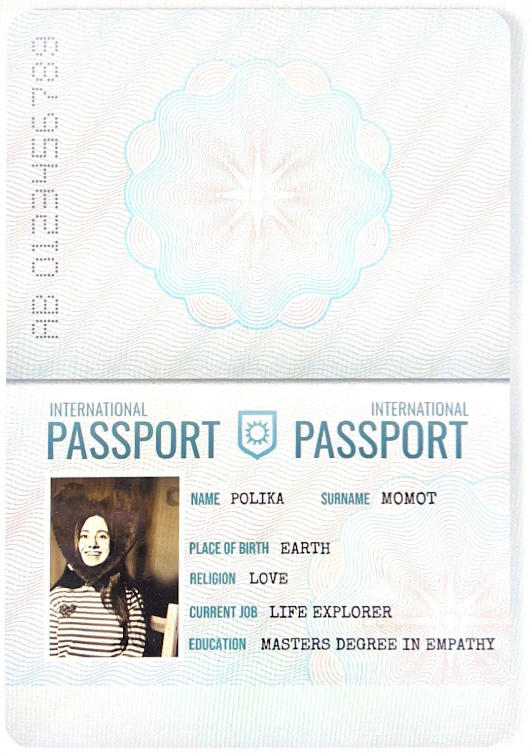 Connect with me. POLINA MÔMOT