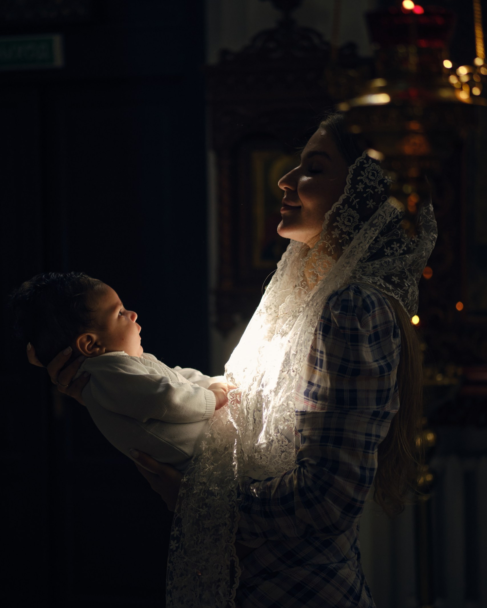 Полезная статья - Студийный свет на крещение. Профессиональный фотограф в Москве — Максим Дьяконов