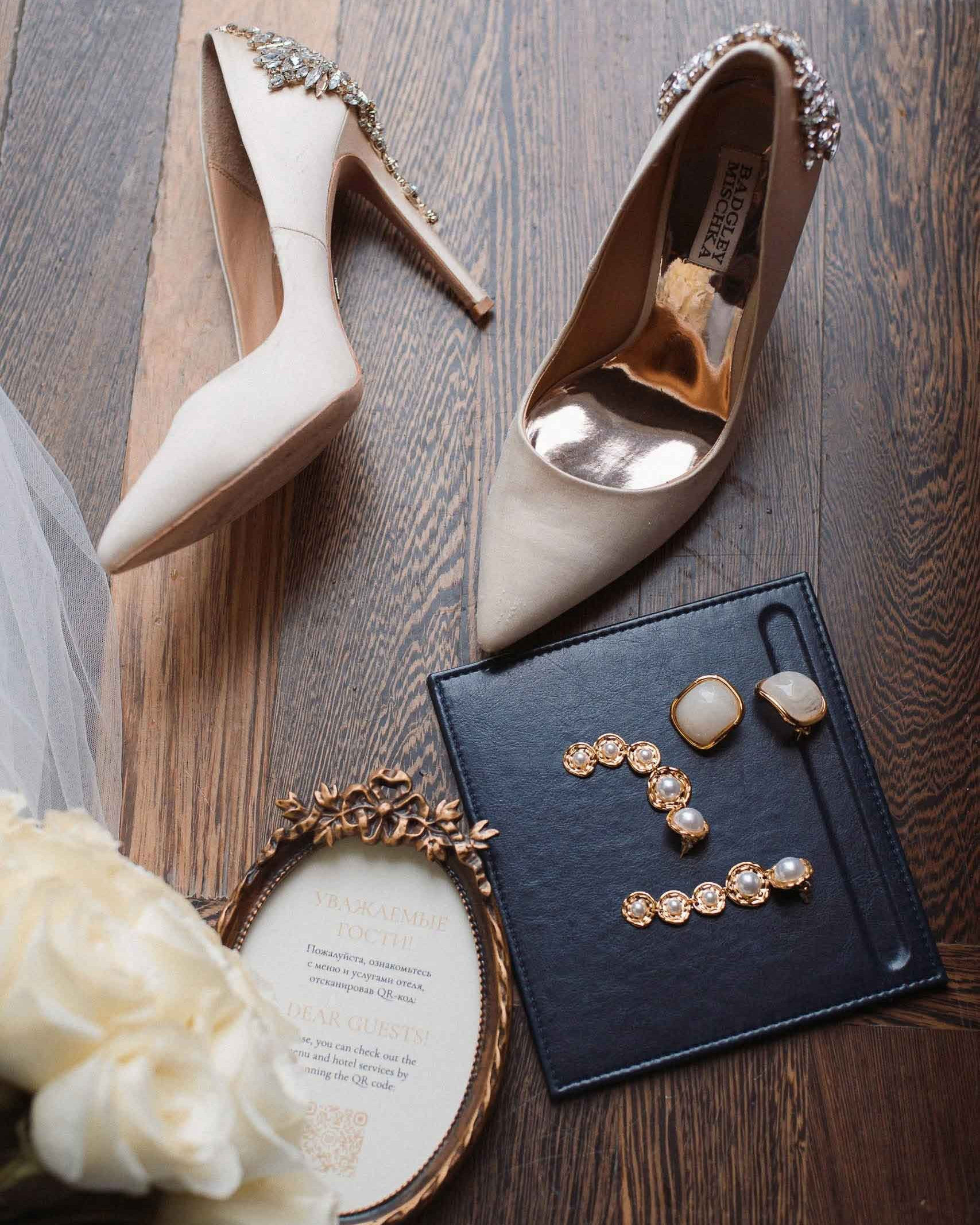детали свадьбы туфли невесты кольца приглашения утро невесты СПб