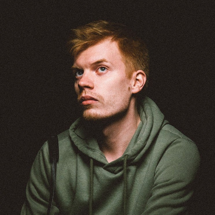 Контент-фотограф в Москве Семен Бурцев