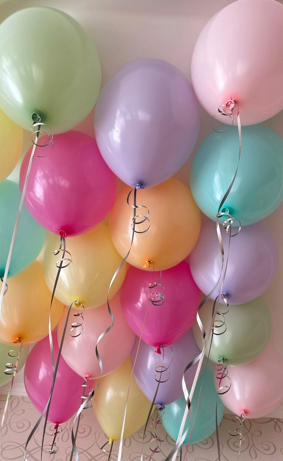 Шары в потолок. Организация мероприятий «Мир праздника Балу»