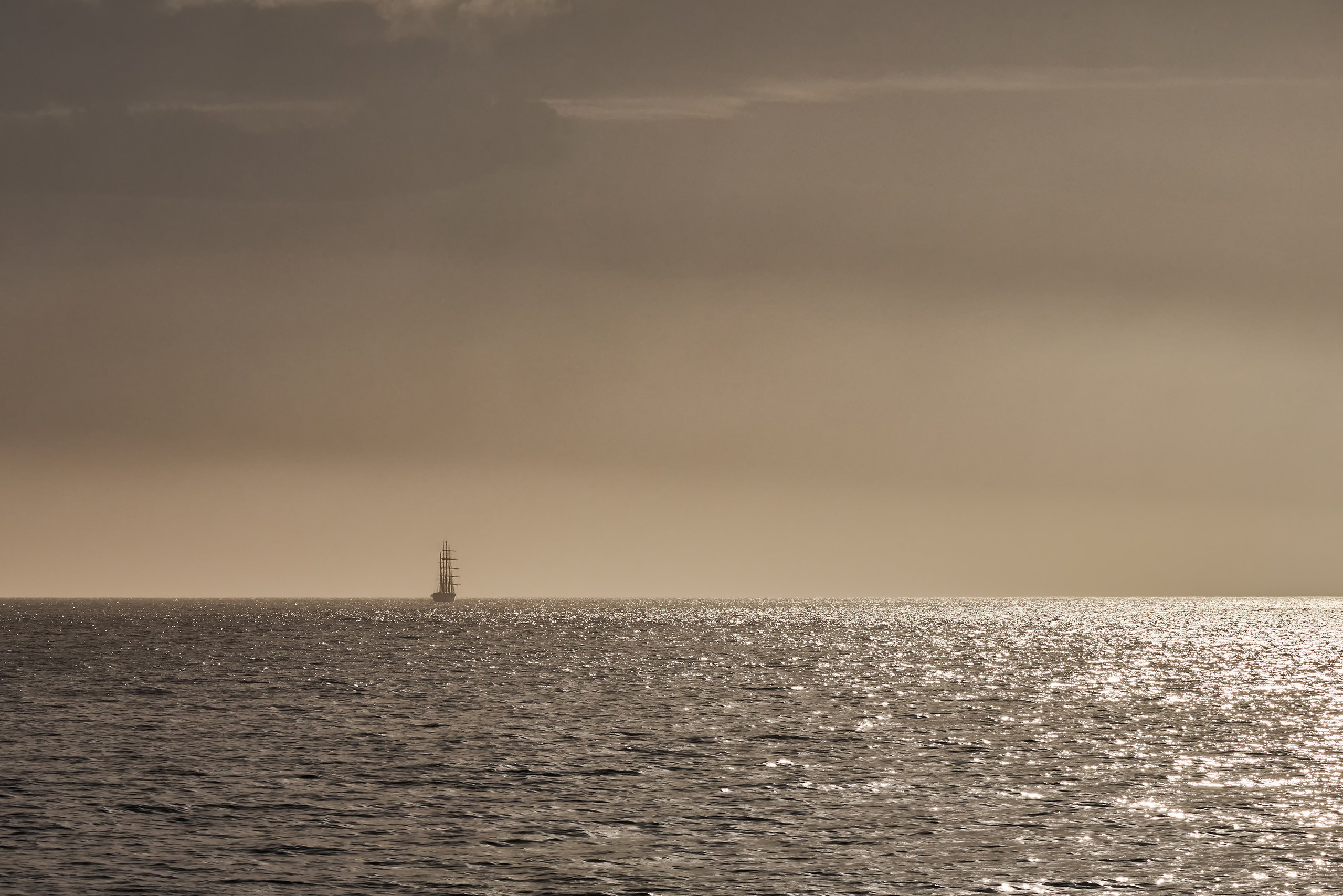 Работы, на дереве, холсте, стекле, которые можно приобрести. Яркие фото на Чёрном море