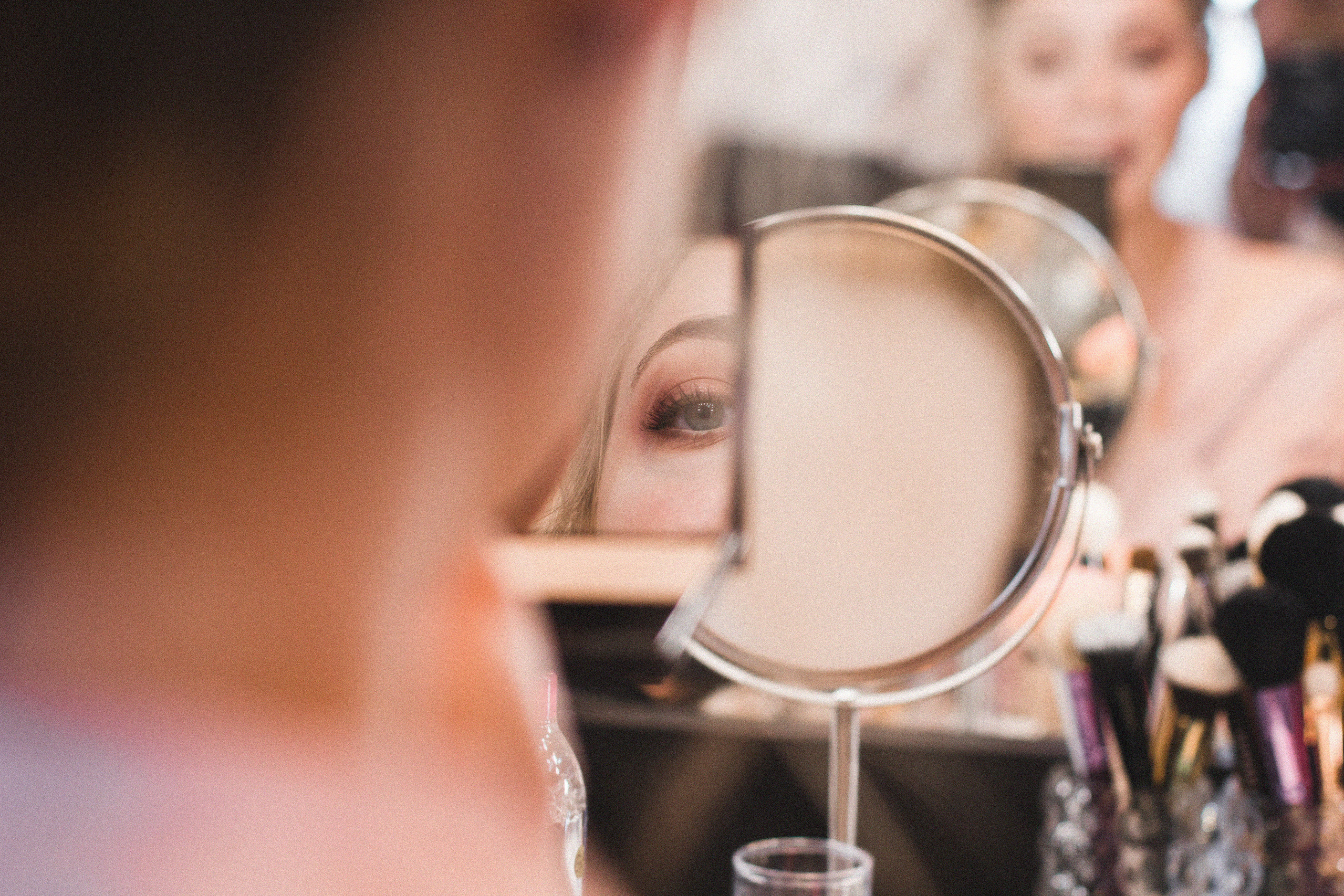 Визажист и стилист по волосам в Москве, Подмосковье и Красногорске.